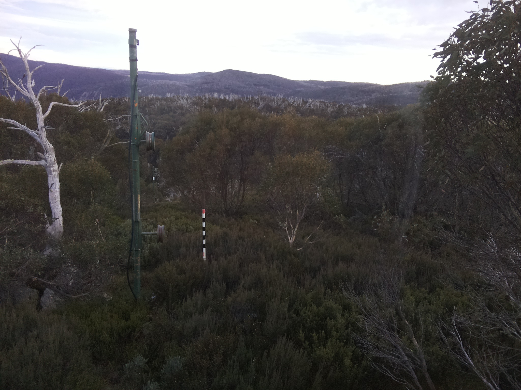 Bogong Web Cam 4:40pm Wednesday 21st of May 2025