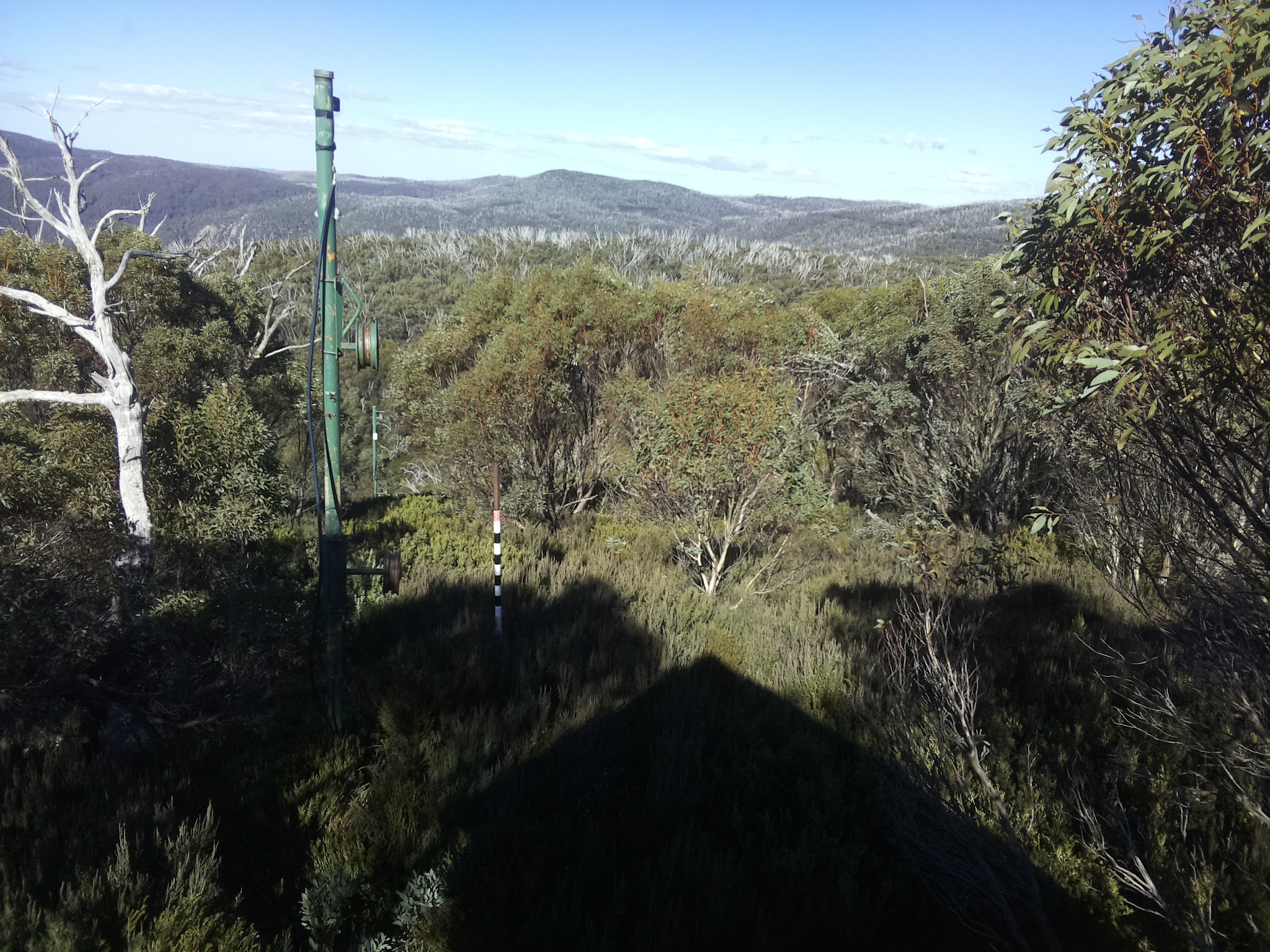 Bogong Web Cam 12:50pm Sunday 25th of May 2025