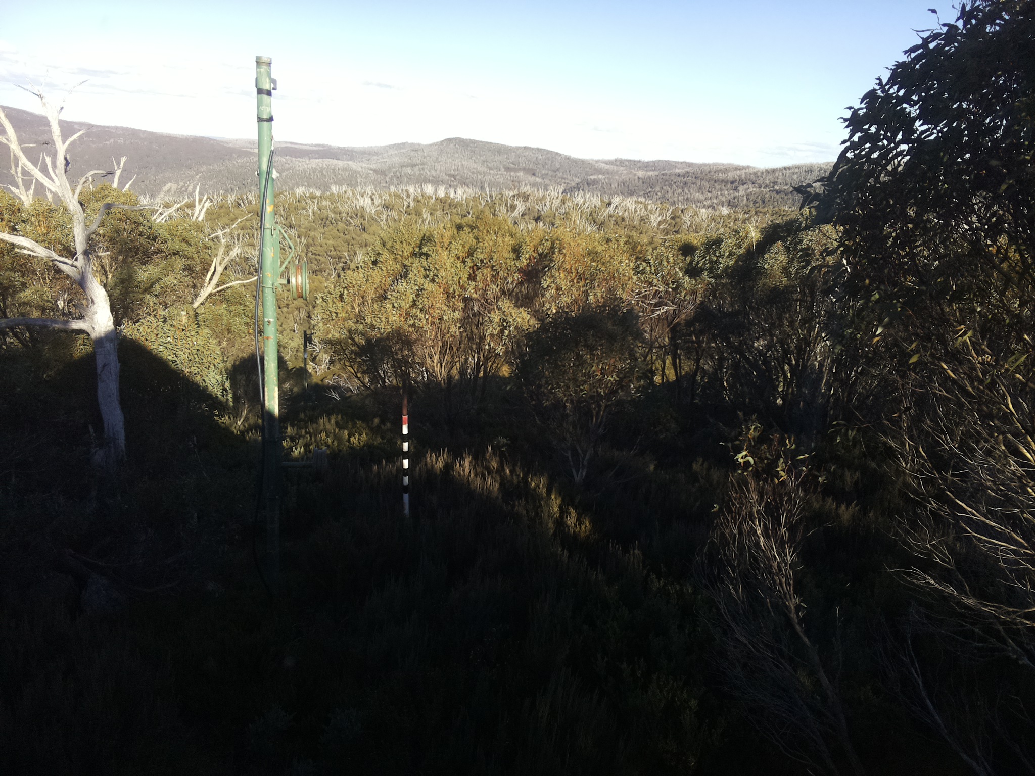 Bogong Web Cam 3:10pm Sunday 25th of May 2025