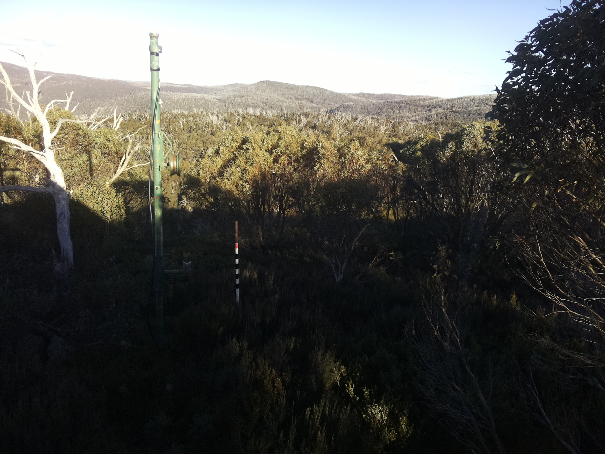 Bogong Web Cam 3:30pm Sunday 25th of May 2025