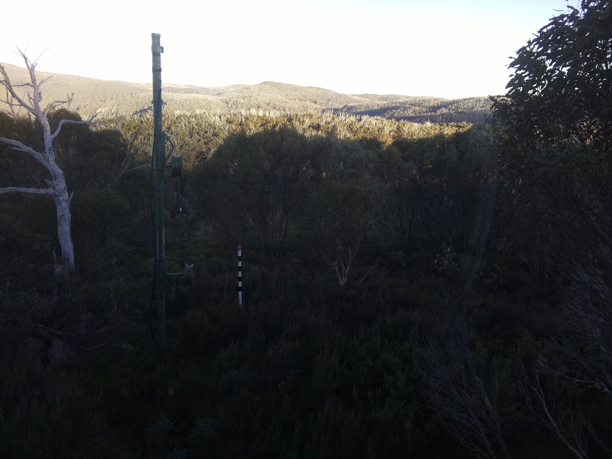 Bogong Web Cam 4:10pm Sunday 25th of May 2025
