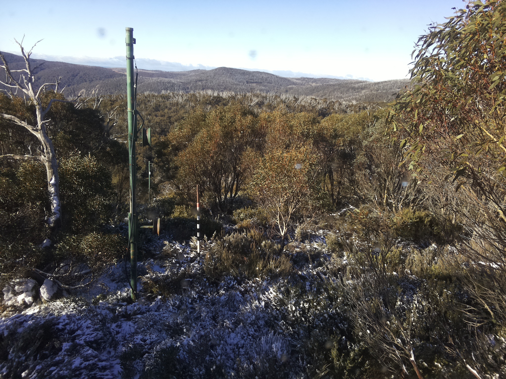 Bogong Web Cam 9:40am Wednesday 28th of May 2025