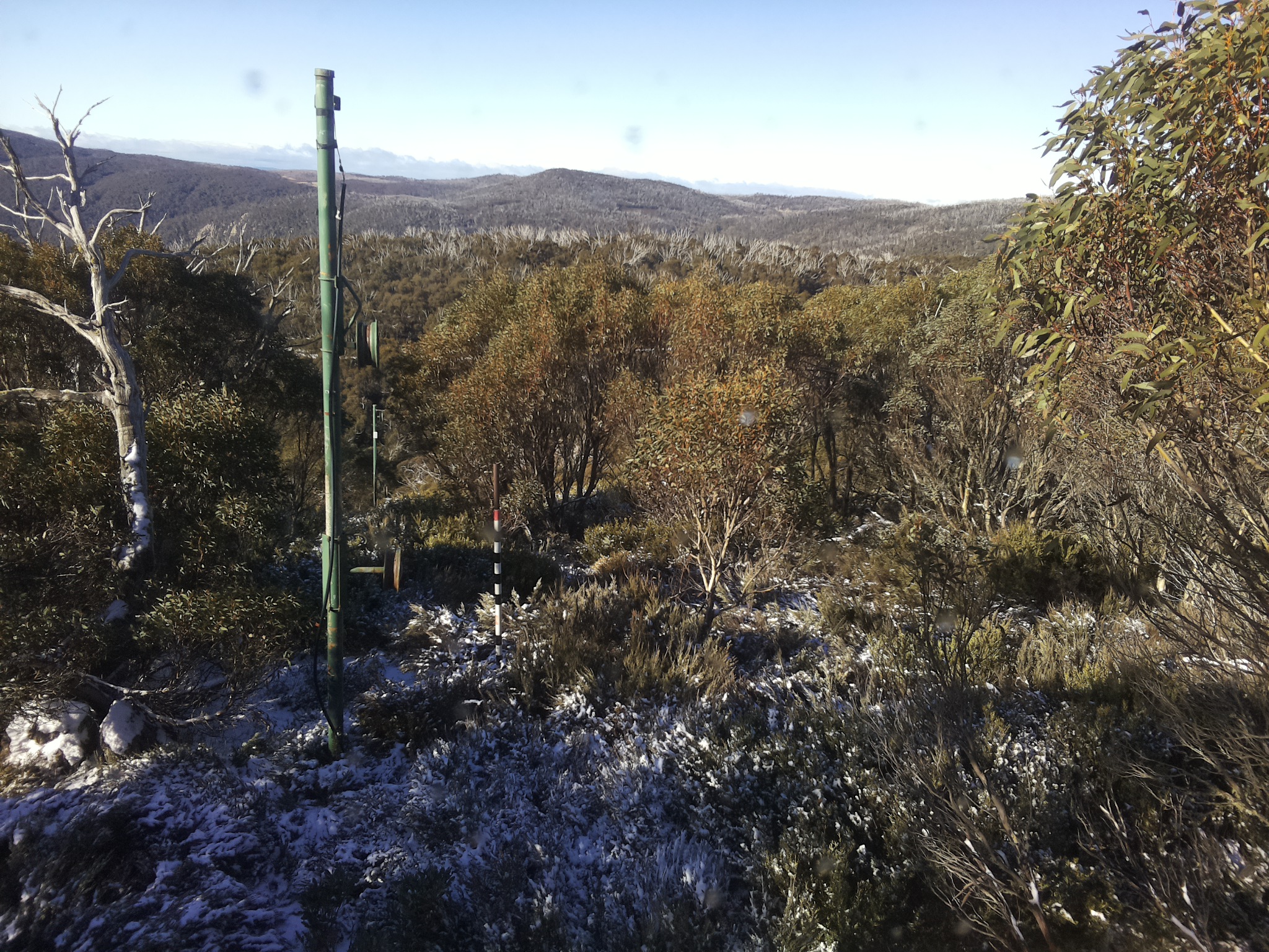 Bogong Web Cam 9:50am Wednesday 28th of May 2025