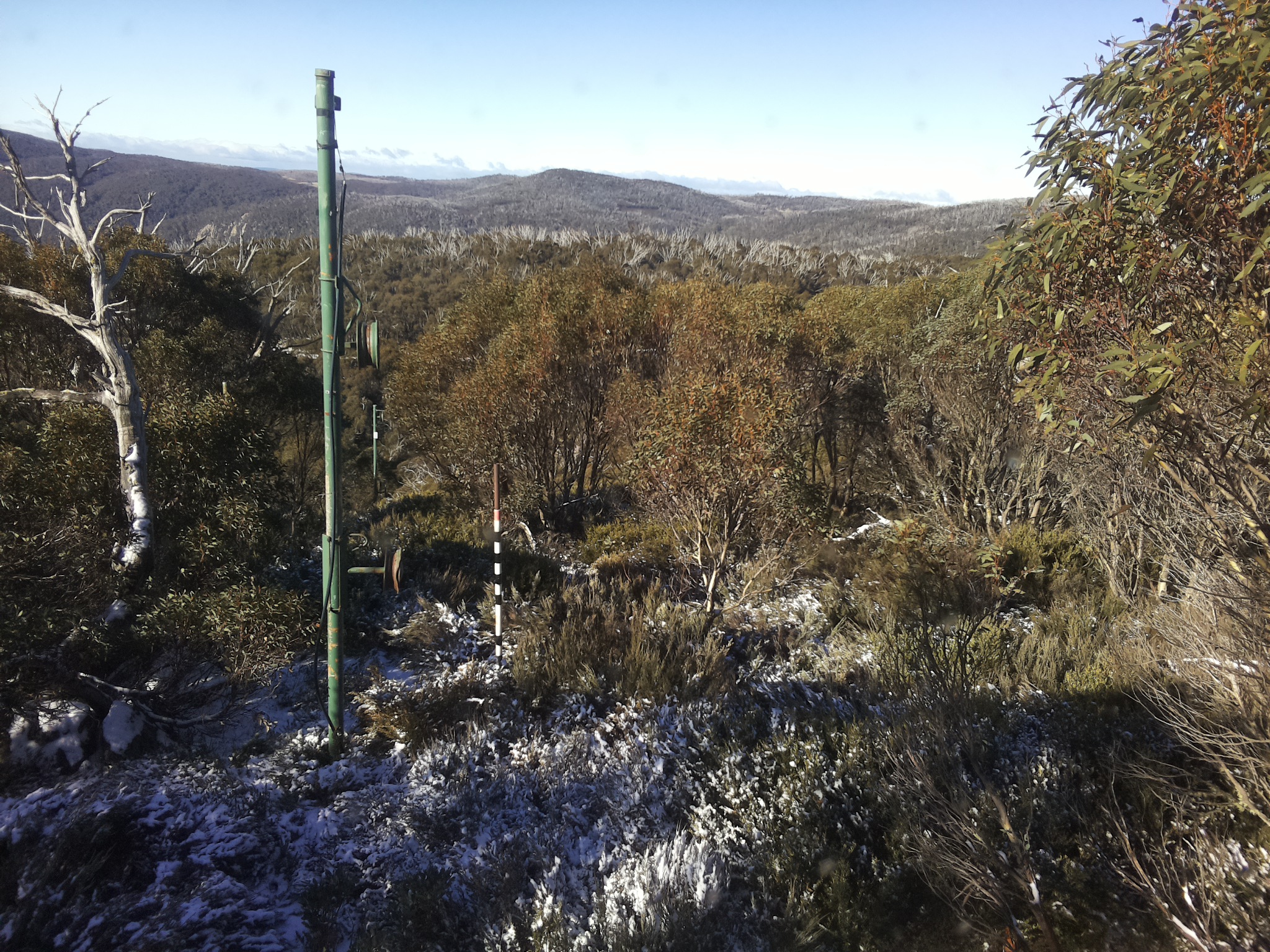 Bogong Web Cam 10:20am Wednesday 28th of May 2025