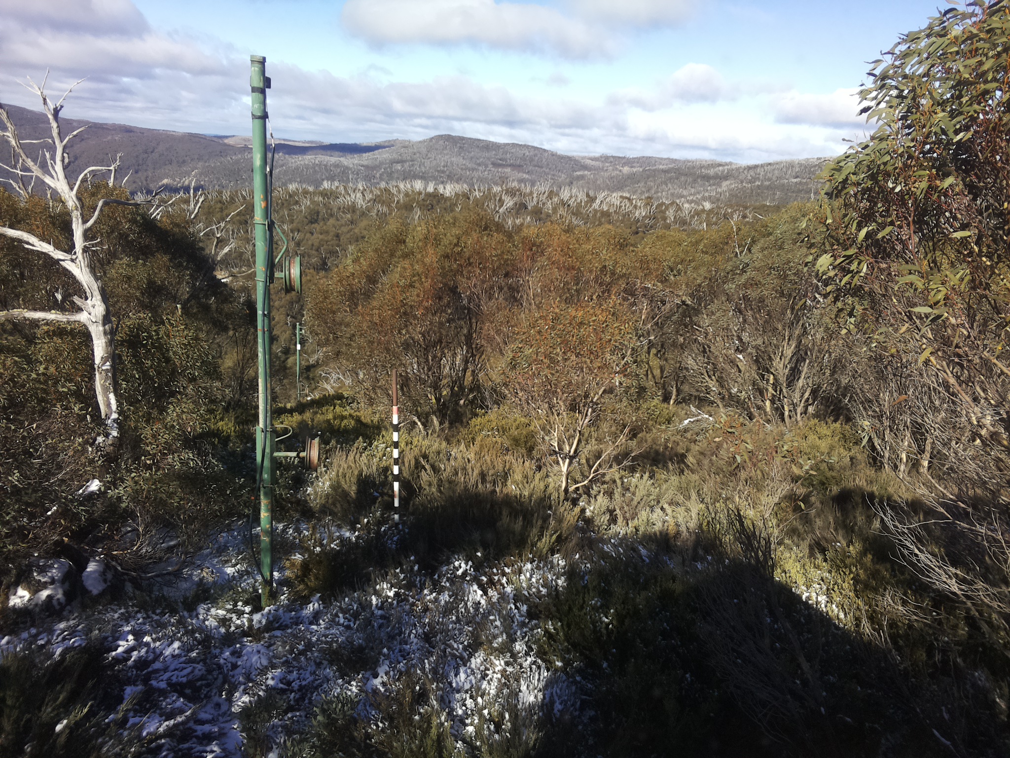 Bogong Web Cam 12:00pm Wednesday 28th of May 2025