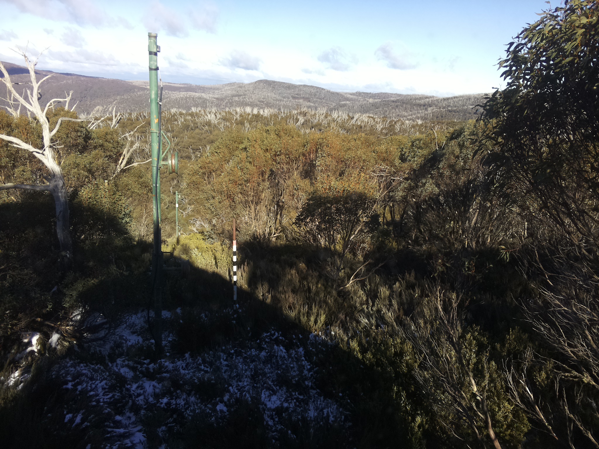 Bogong Web Cam 2:20pm Wednesday 28th of May 2025