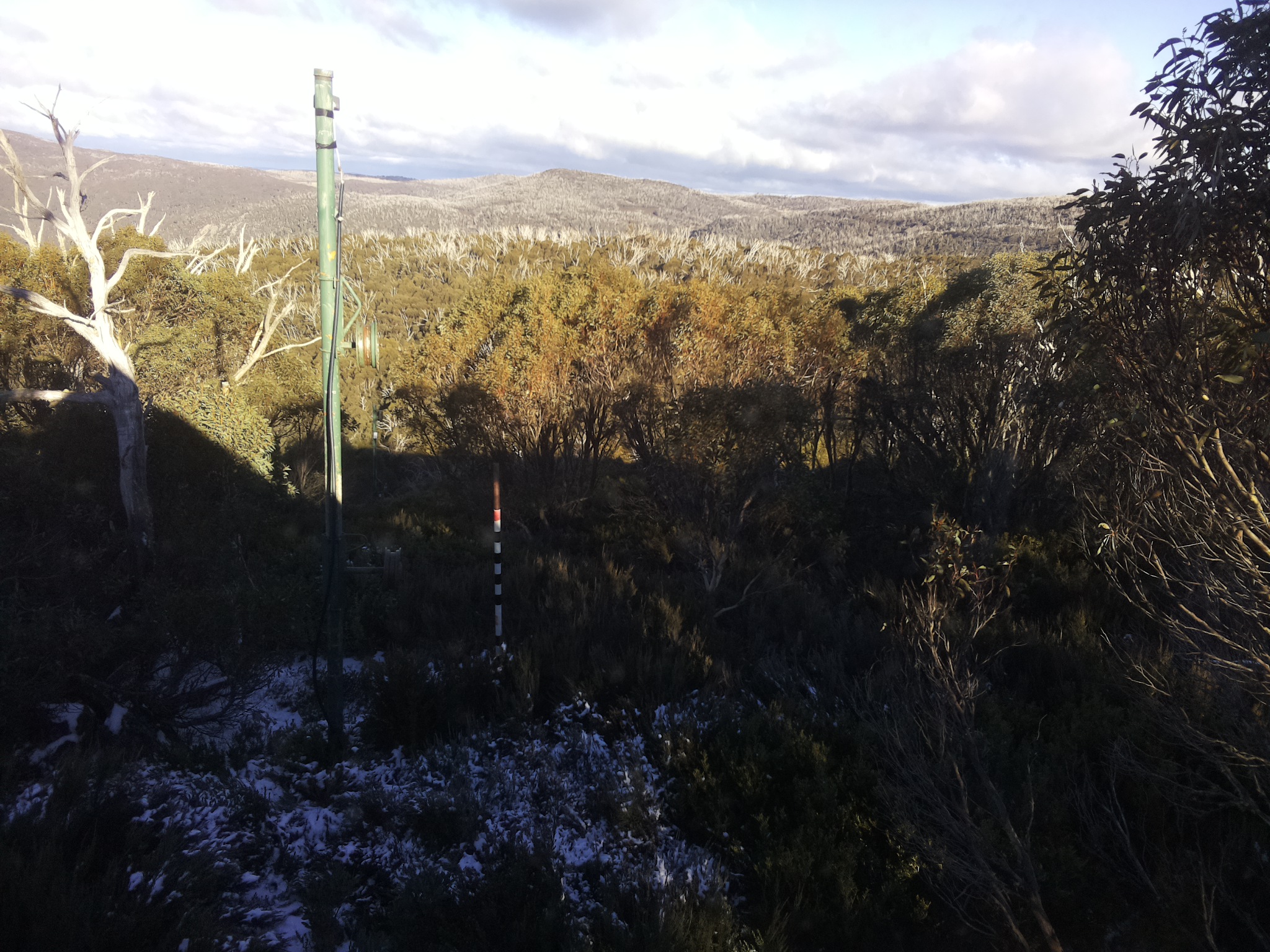 Bogong Web Cam 3:20pm Wednesday 28th of May 2025