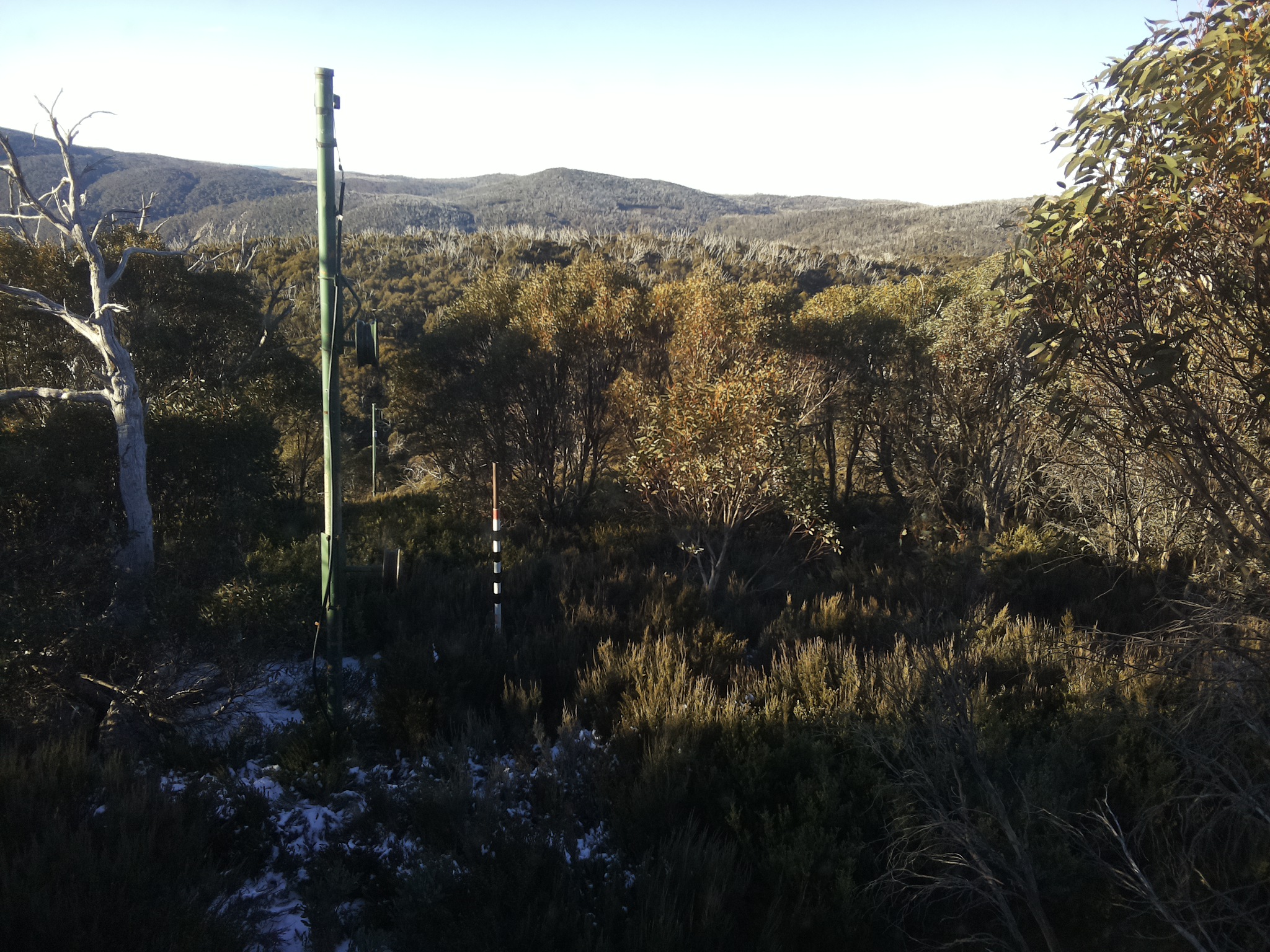 Bogong Web Cam 8:20am Friday 30th of May 2025