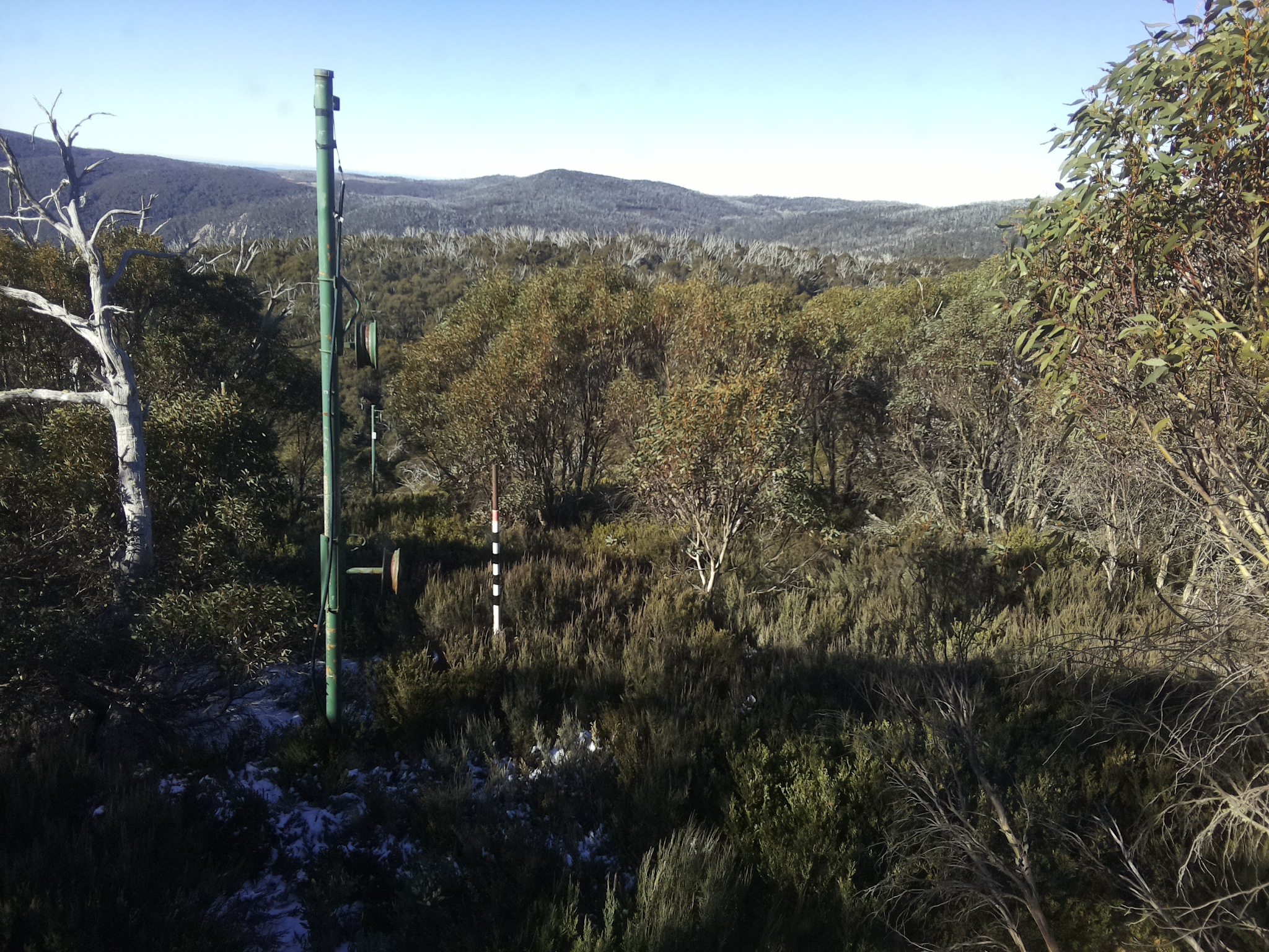 Bogong Web Cam 10:10am Friday 30th of May 2025
