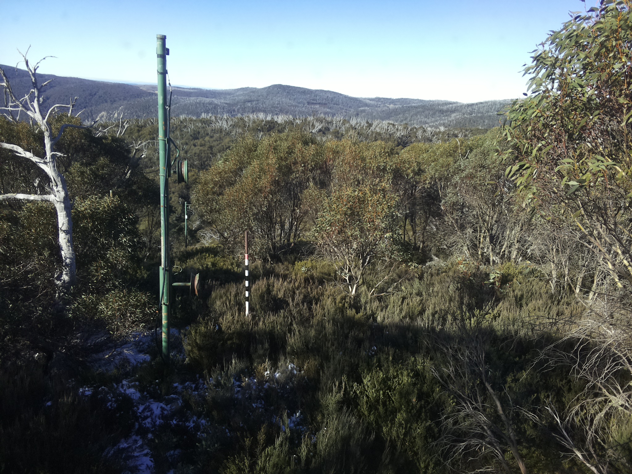 Bogong Web Cam 10:20am Friday 30th of May 2025