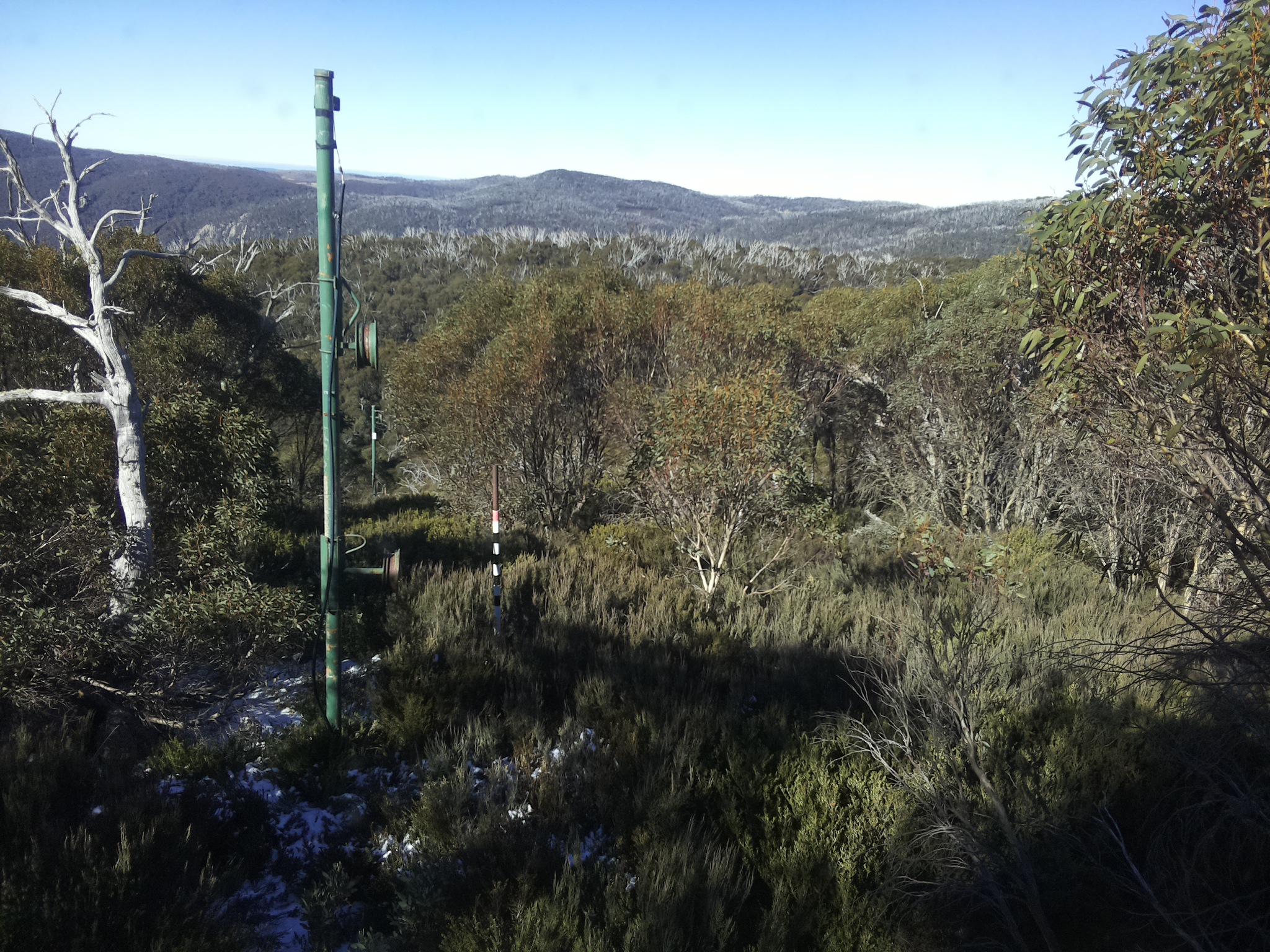 Bogong Web Cam 11:10am Friday 30th of May 2025
