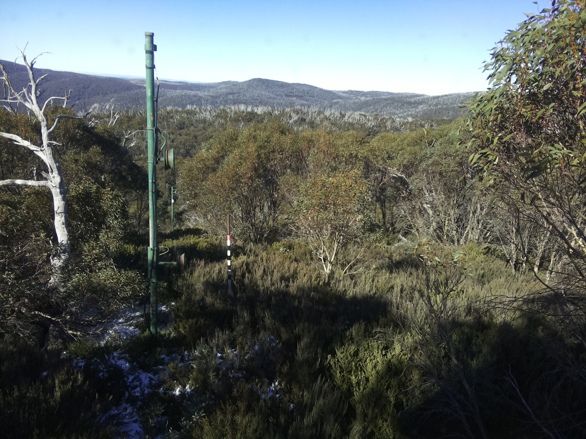 Bogong Web Cam 11:20am Friday 30th of May 2025