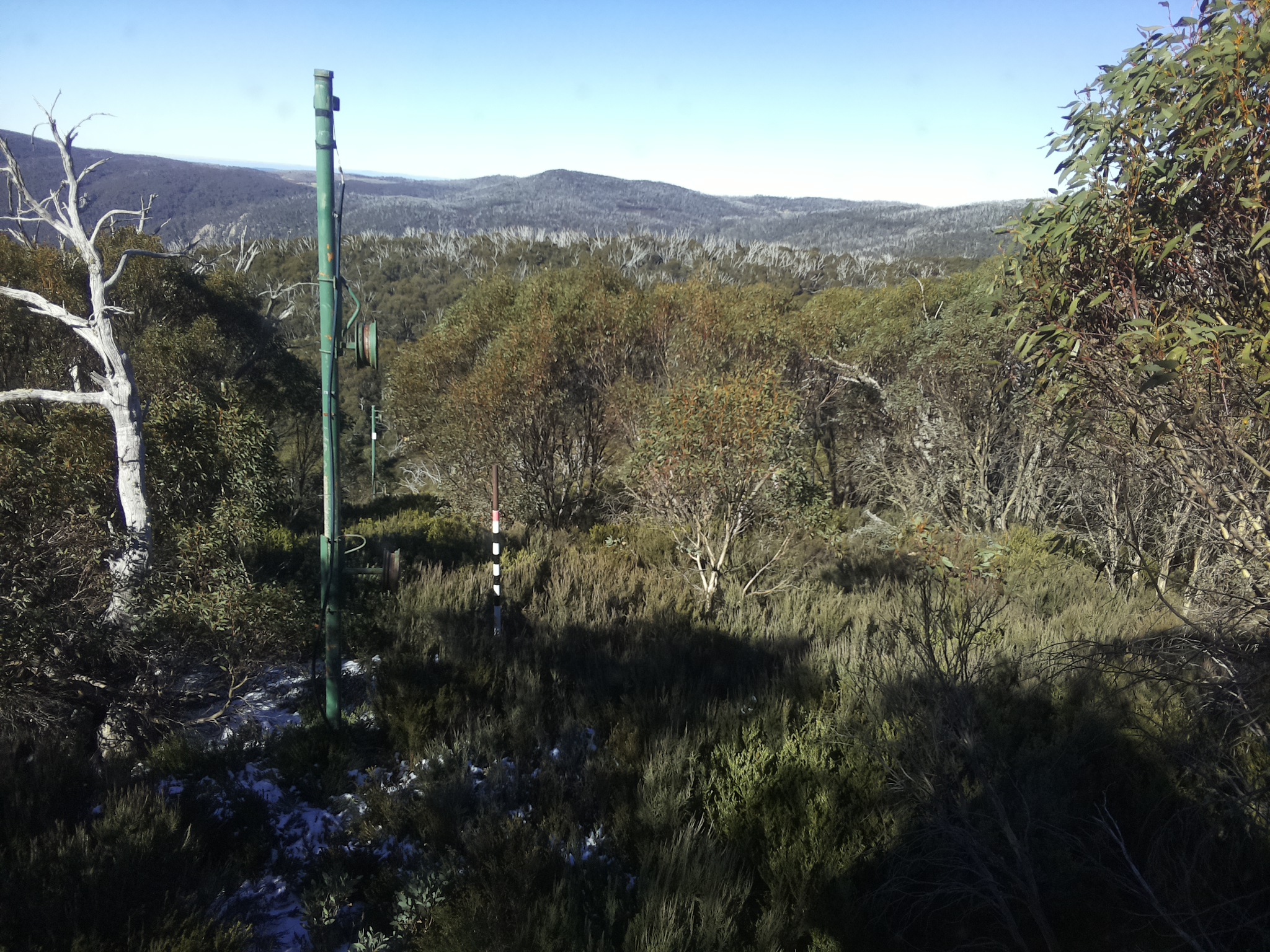 Bogong Web Cam 11:30am Friday 30th of May 2025