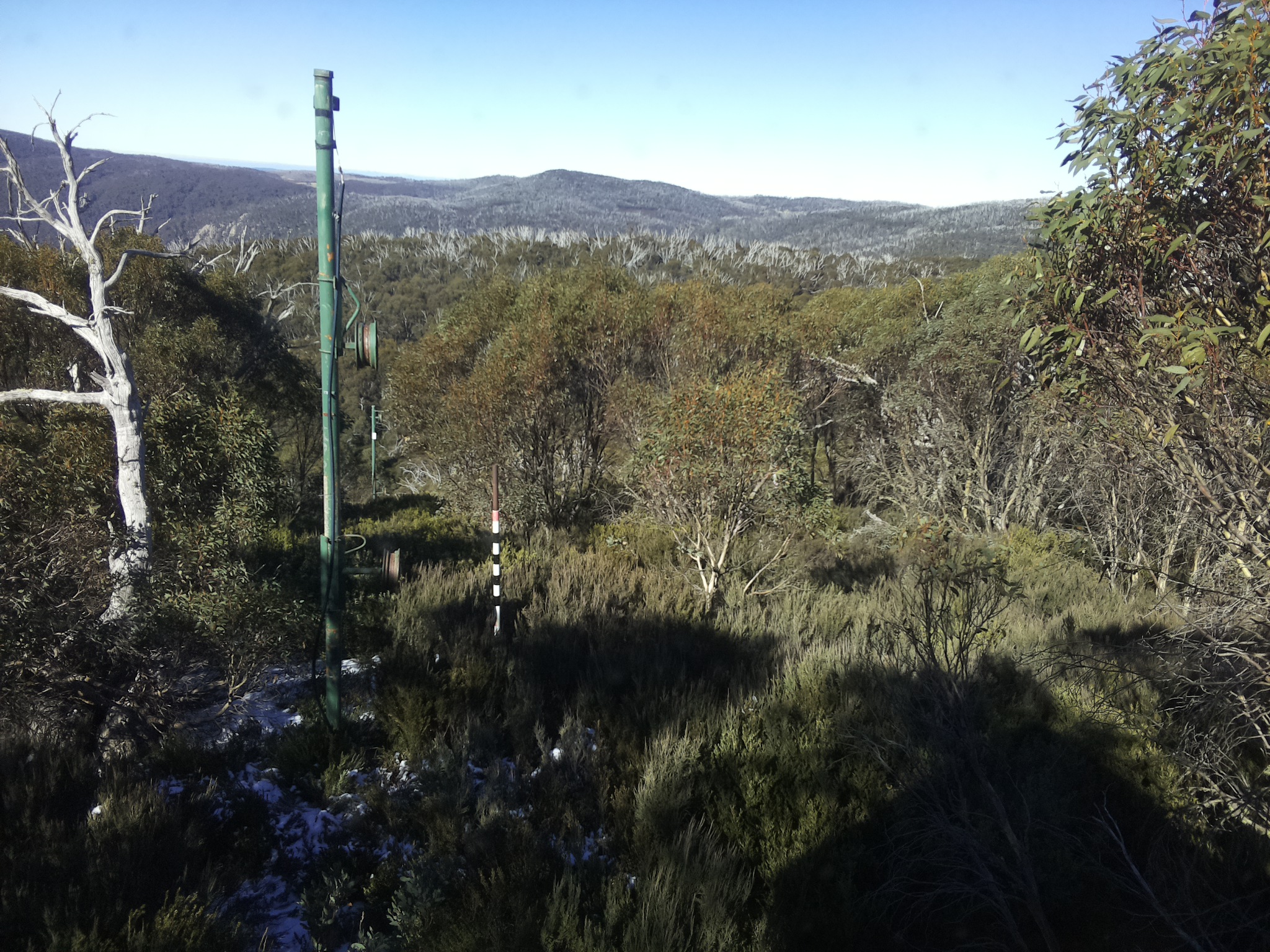 Bogong Web Cam 11:40am Friday 30th of May 2025