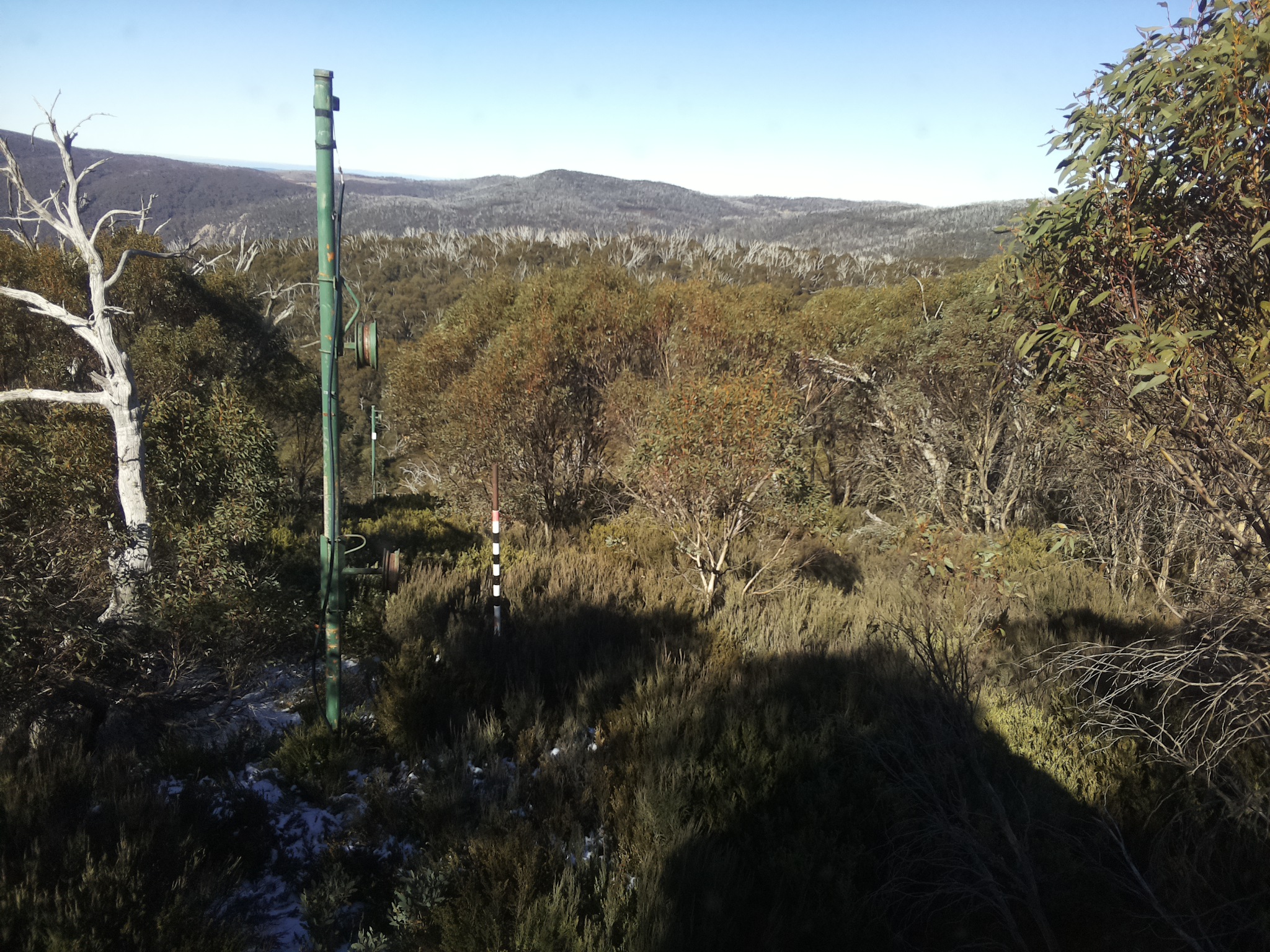 Bogong Web Cam 12:00pm Friday 30th of May 2025