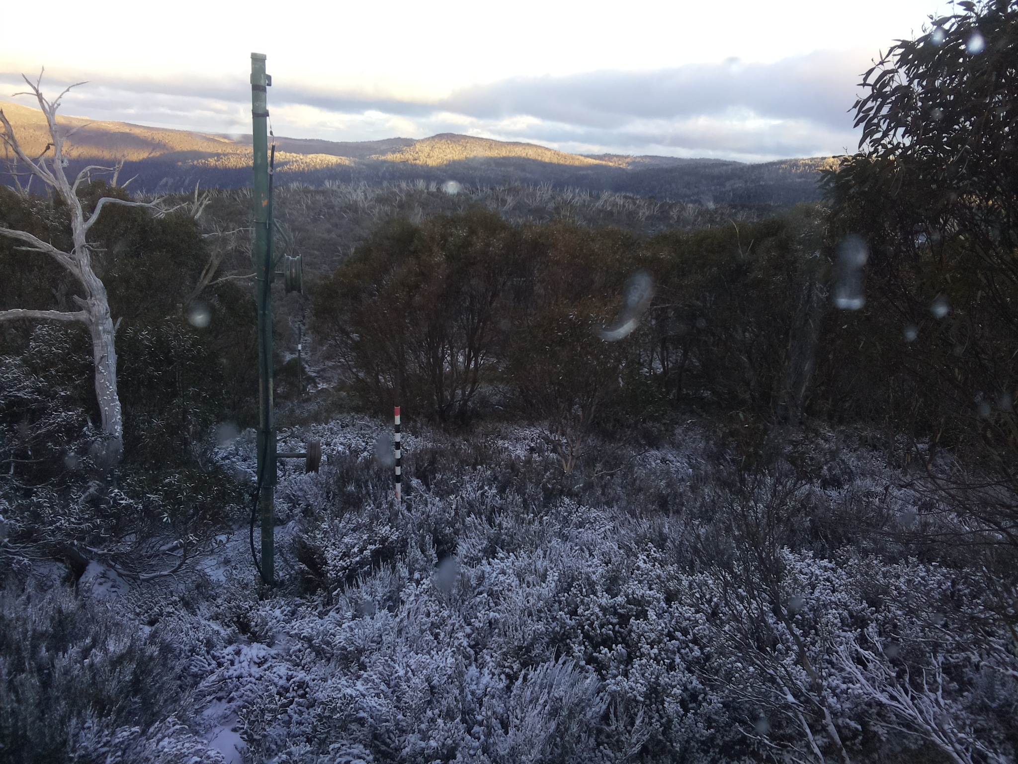 Bogong Web Cam 4:40pm Wednesday 4th of June 2025