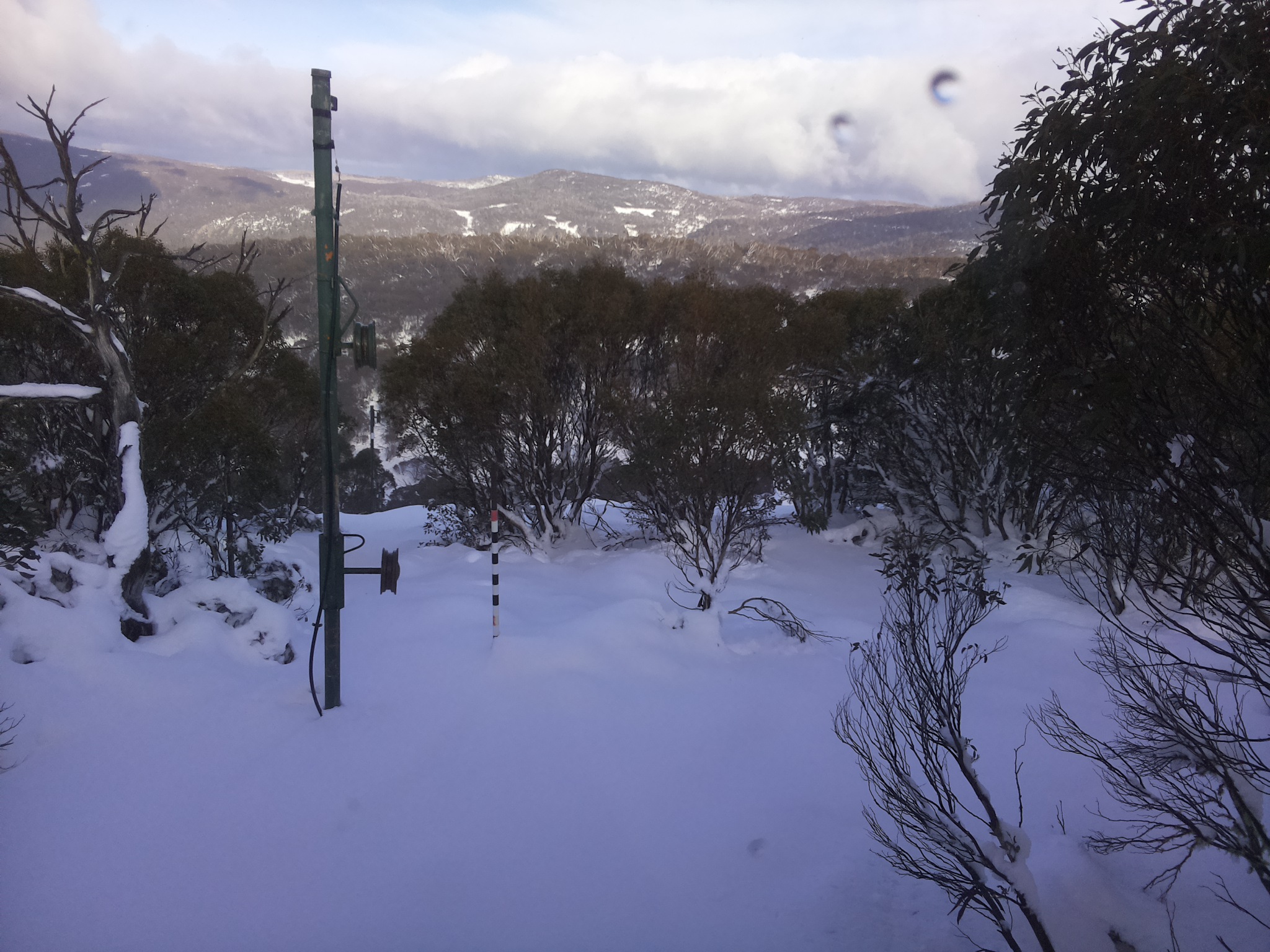 Bogong Web Cam 3:10pm Tuesday 10th of June 2025