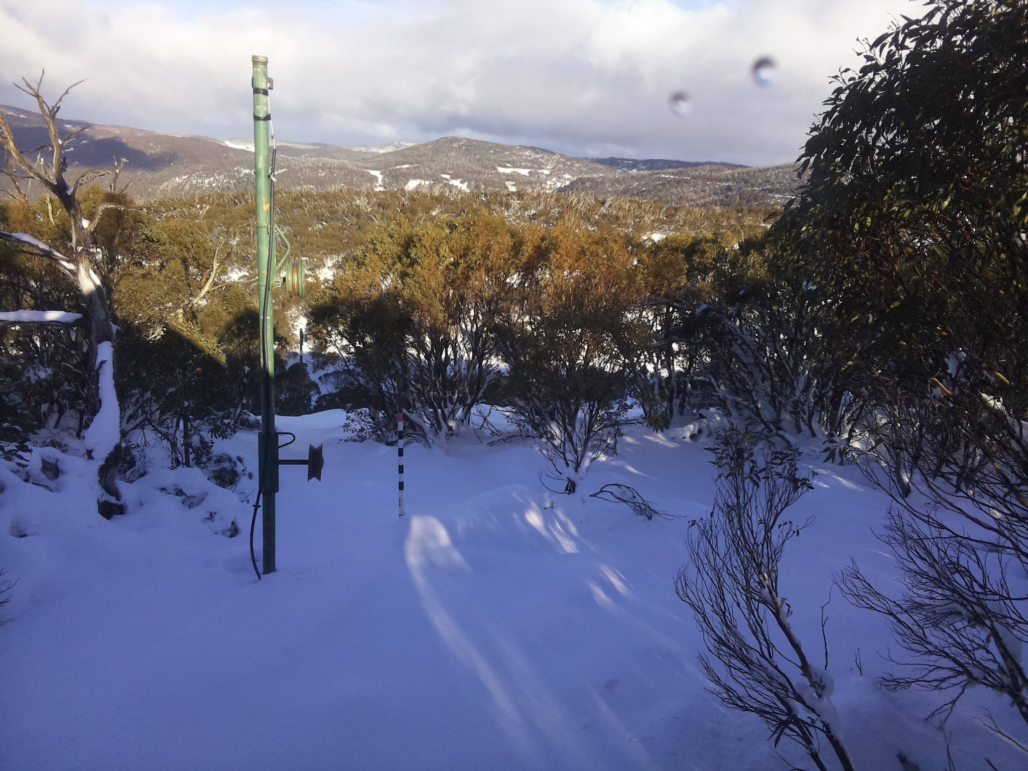 Bogong Web Cam 3:20pm Tuesday 10th of June 2025