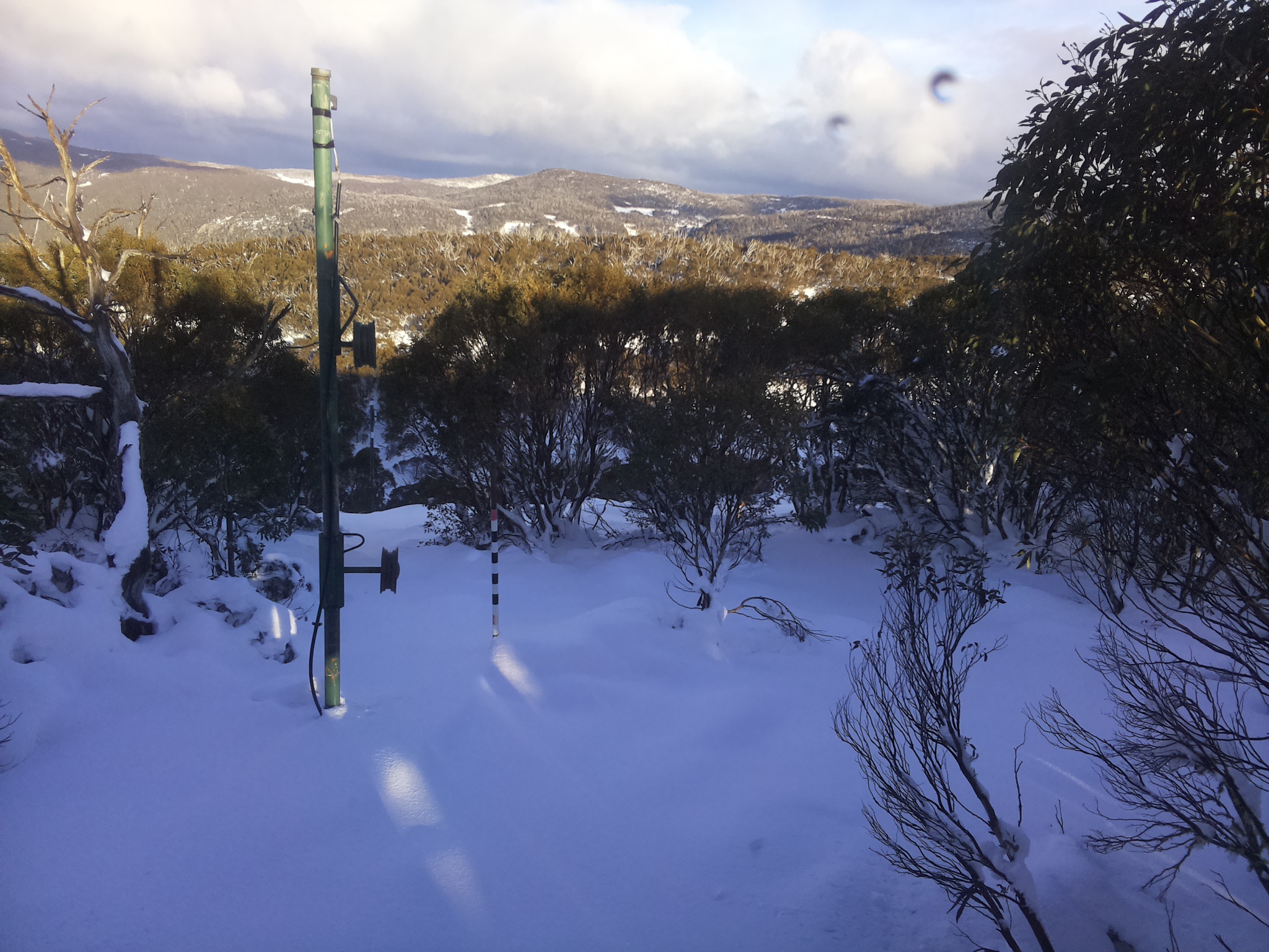Bogong Web Cam 3:50pm Tuesday 10th of June 2025