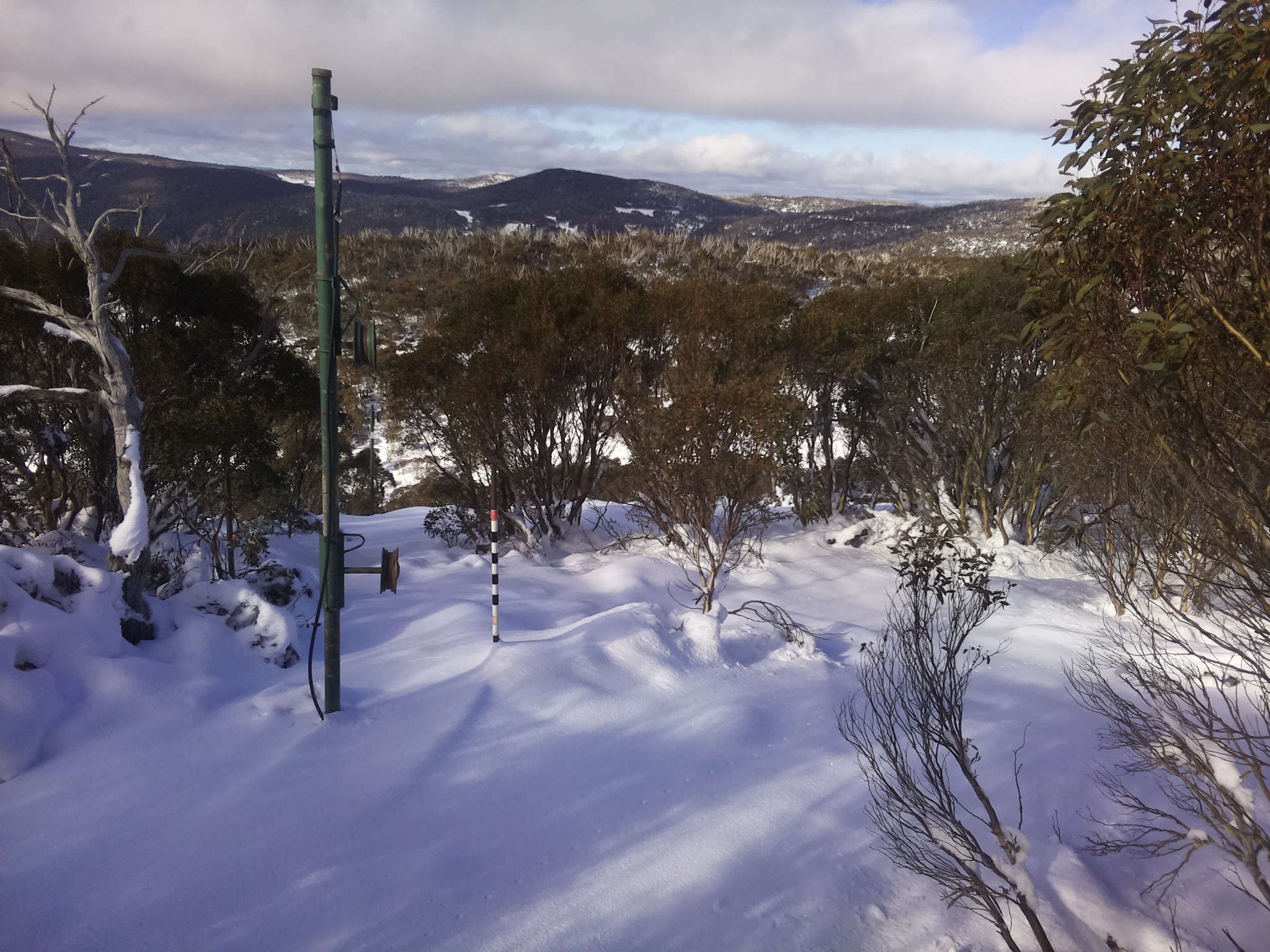 Bogong Web Cam 10:20am Friday 13th of June 2025