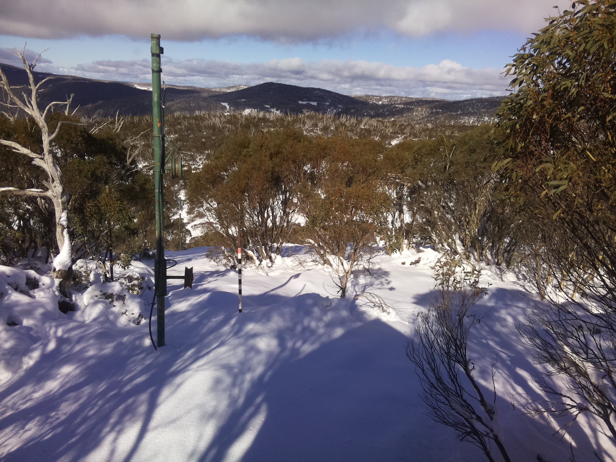 Bogong Web Cam 12:40pm Friday 13th of June 2025