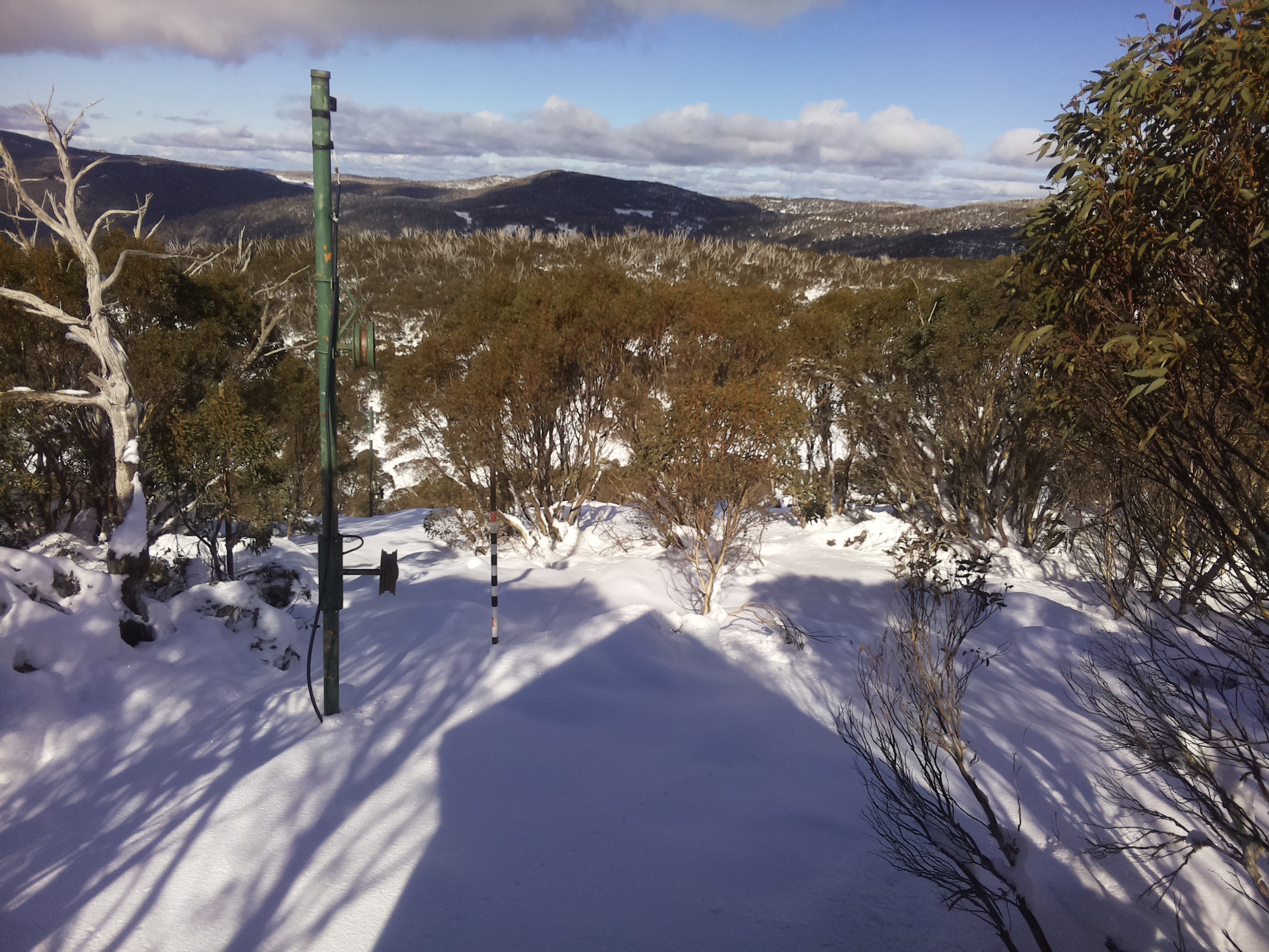 Bogong Web Cam 1:10pm Friday 13th of June 2025