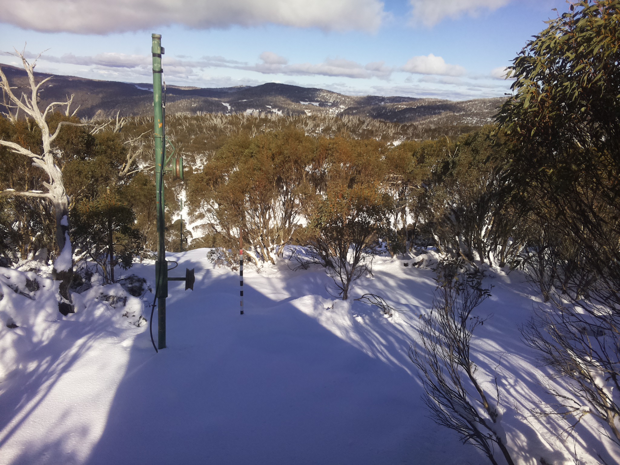 Bogong Web Cam 2:00pm Friday 13th of June 2025