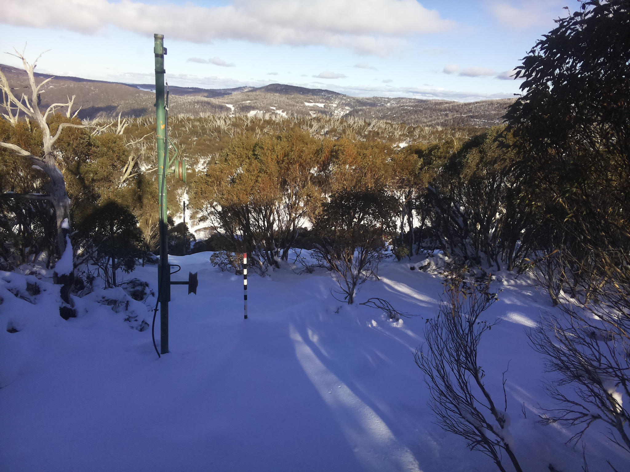 Bogong Web Cam 3:00pm Friday 13th of June 2025
