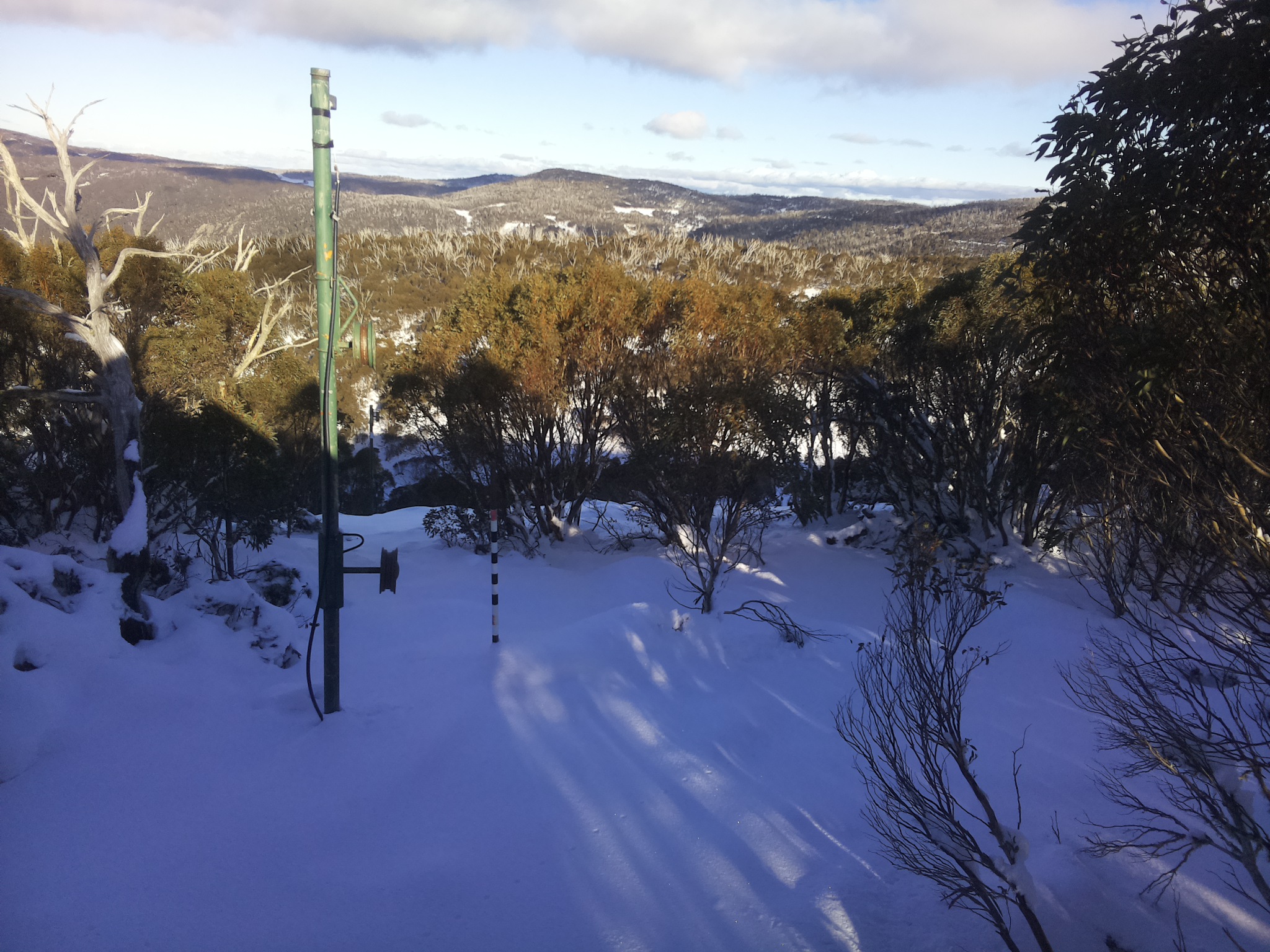 Bogong Web Cam 3:20pm Friday 13th of June 2025
