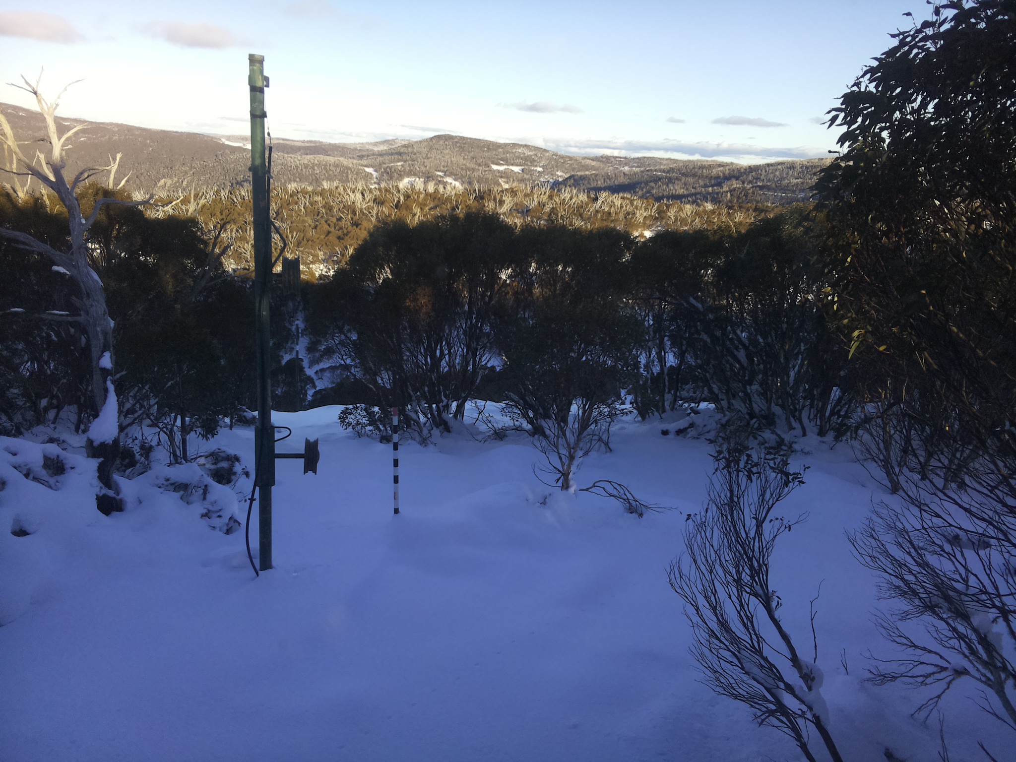 Bogong Web Cam 4:00pm Friday 13th of June 2025