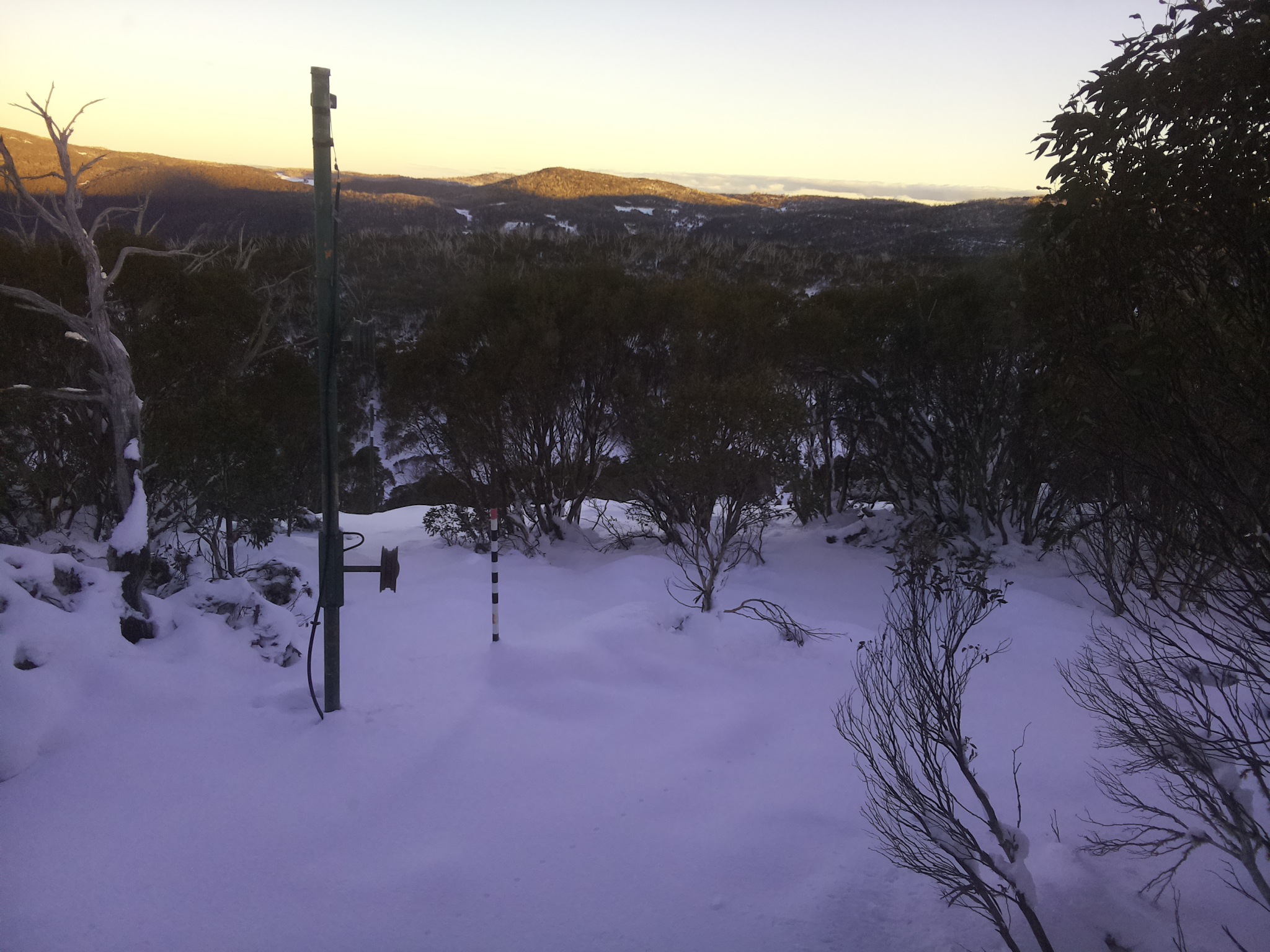 Bogong Web Cam 4:40pm Friday 13th of June 2025