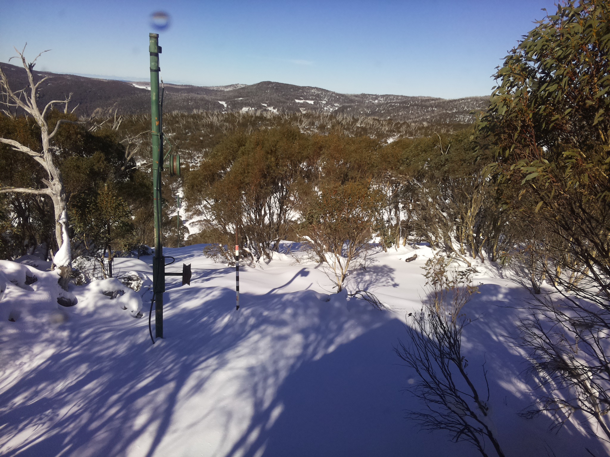 Bogong Web Cam 12:30pm Wednesday 18th of June 2025
