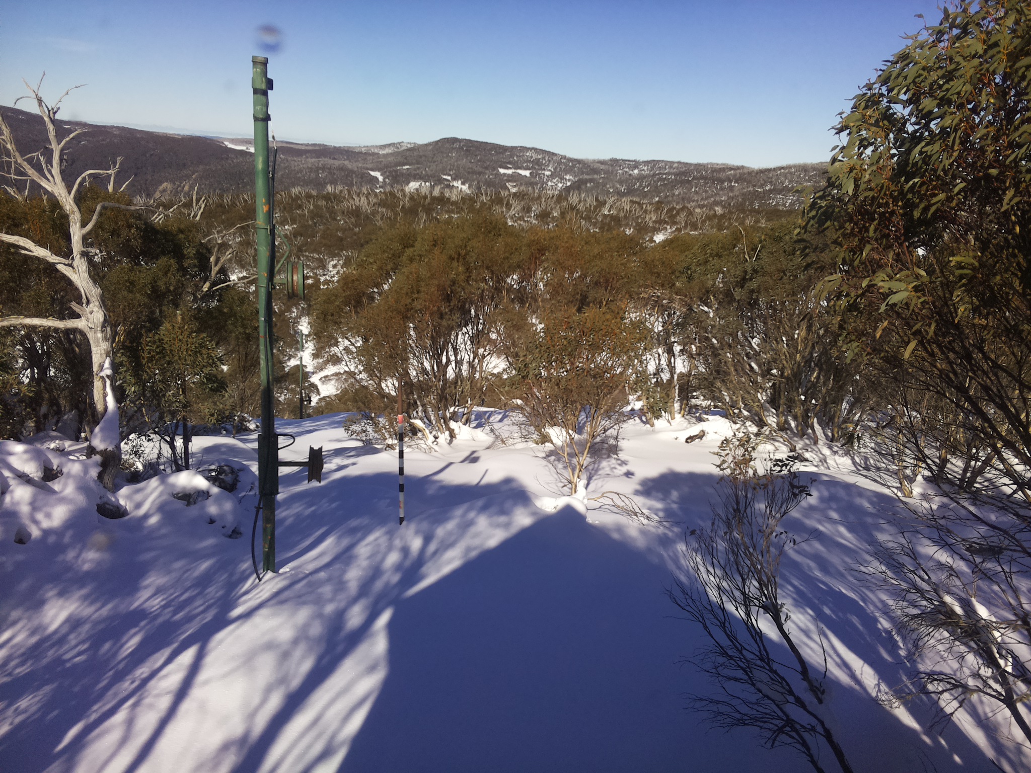 Bogong Web Cam 1:00pm Wednesday 18th of June 2025