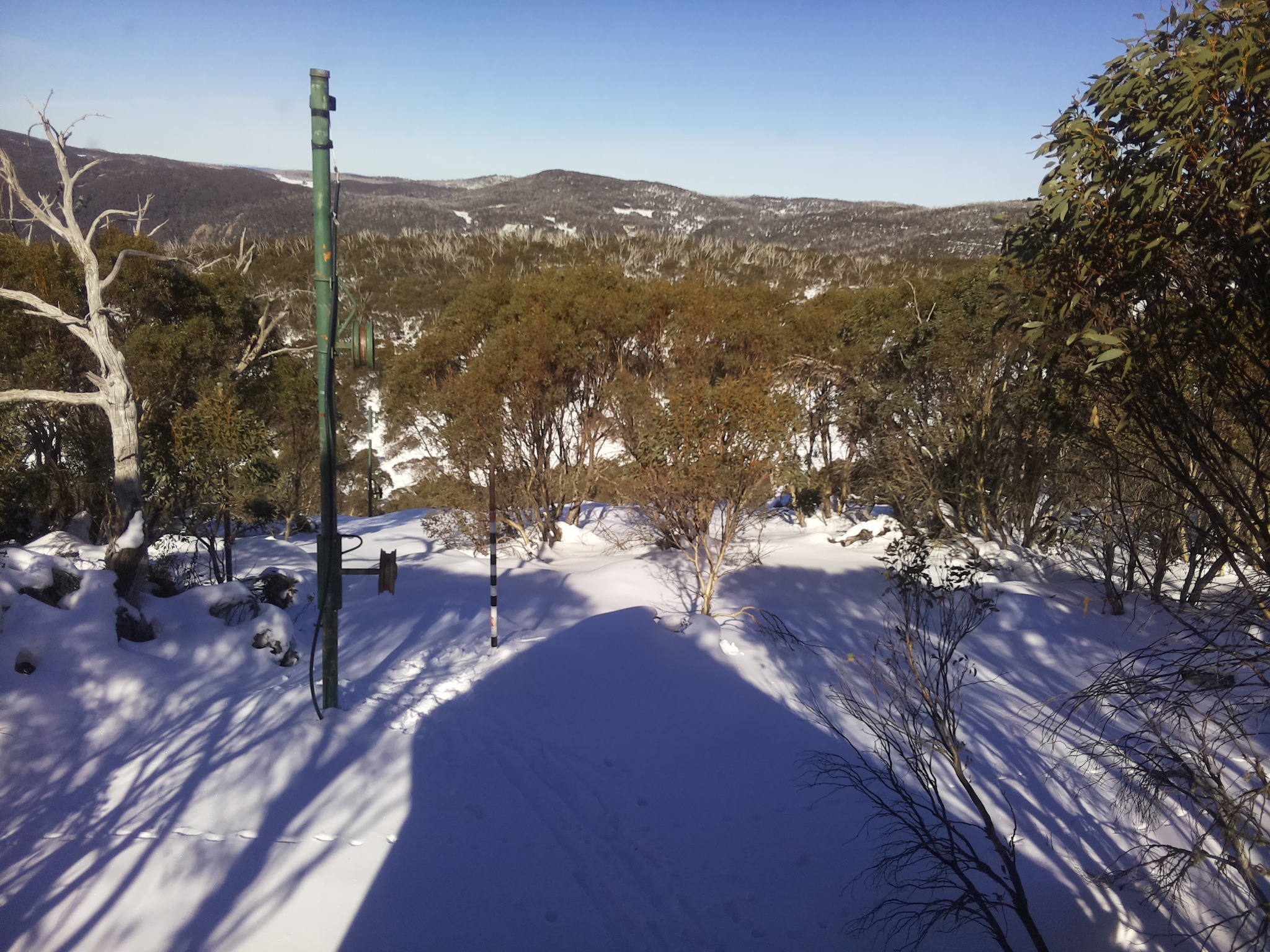 Bogong Web Cam 1:20pm Friday 20th of June 2025