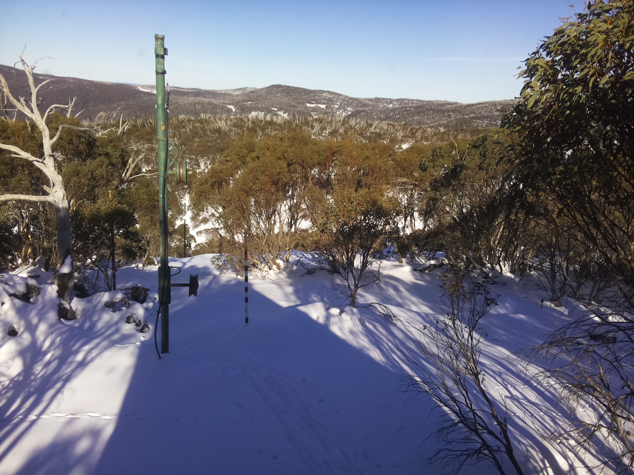 Bogong Web Cam 2:00pm Friday 20th of June 2025