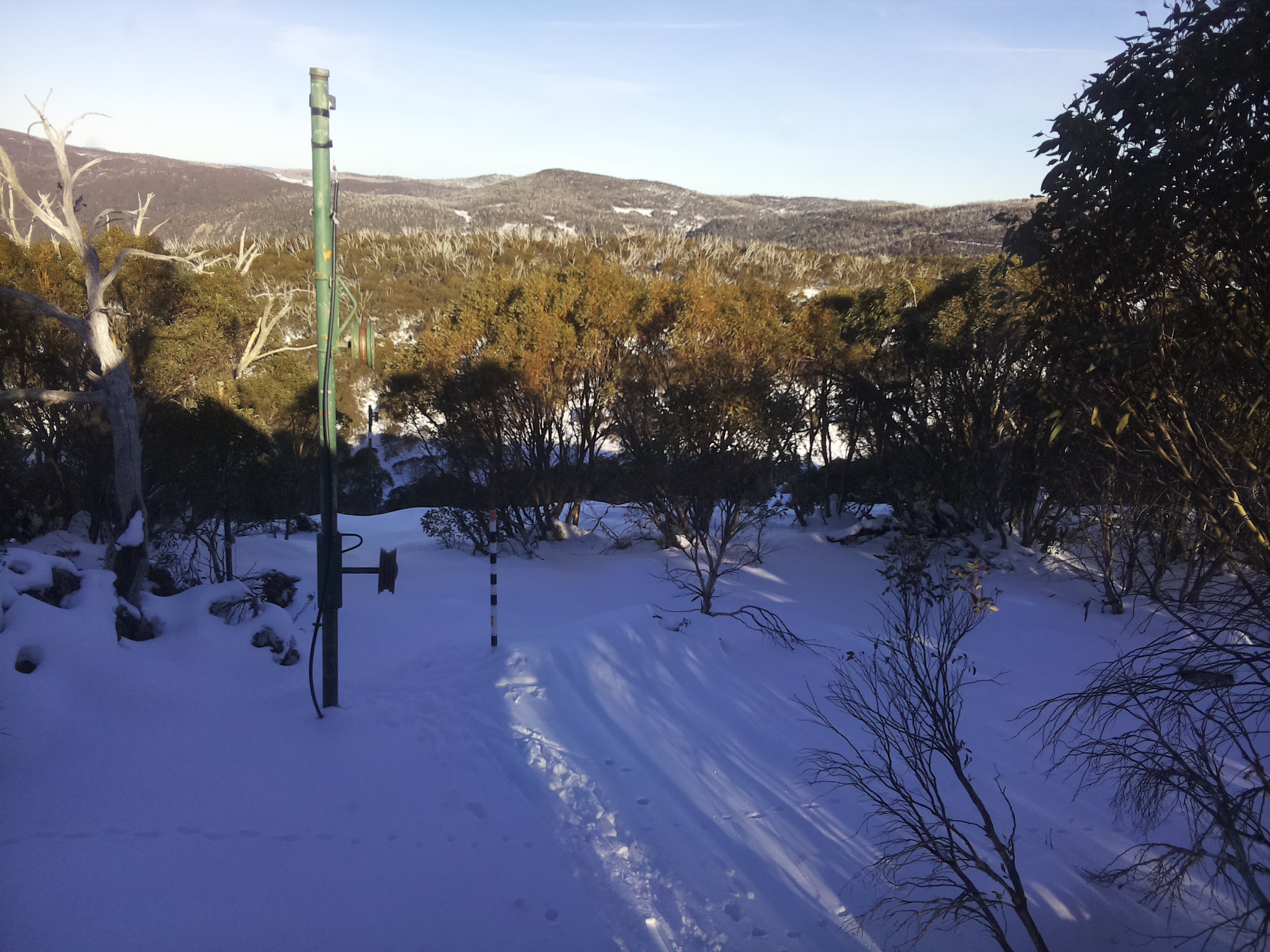 Bogong Web Cam 3:20pm Friday 20th of June 2025