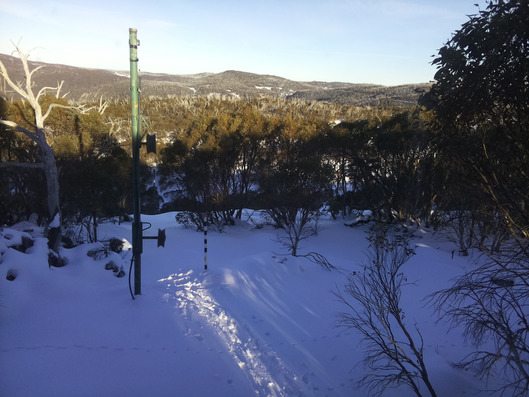Bogong Web Cam 3:40pm Friday 20th of June 2025