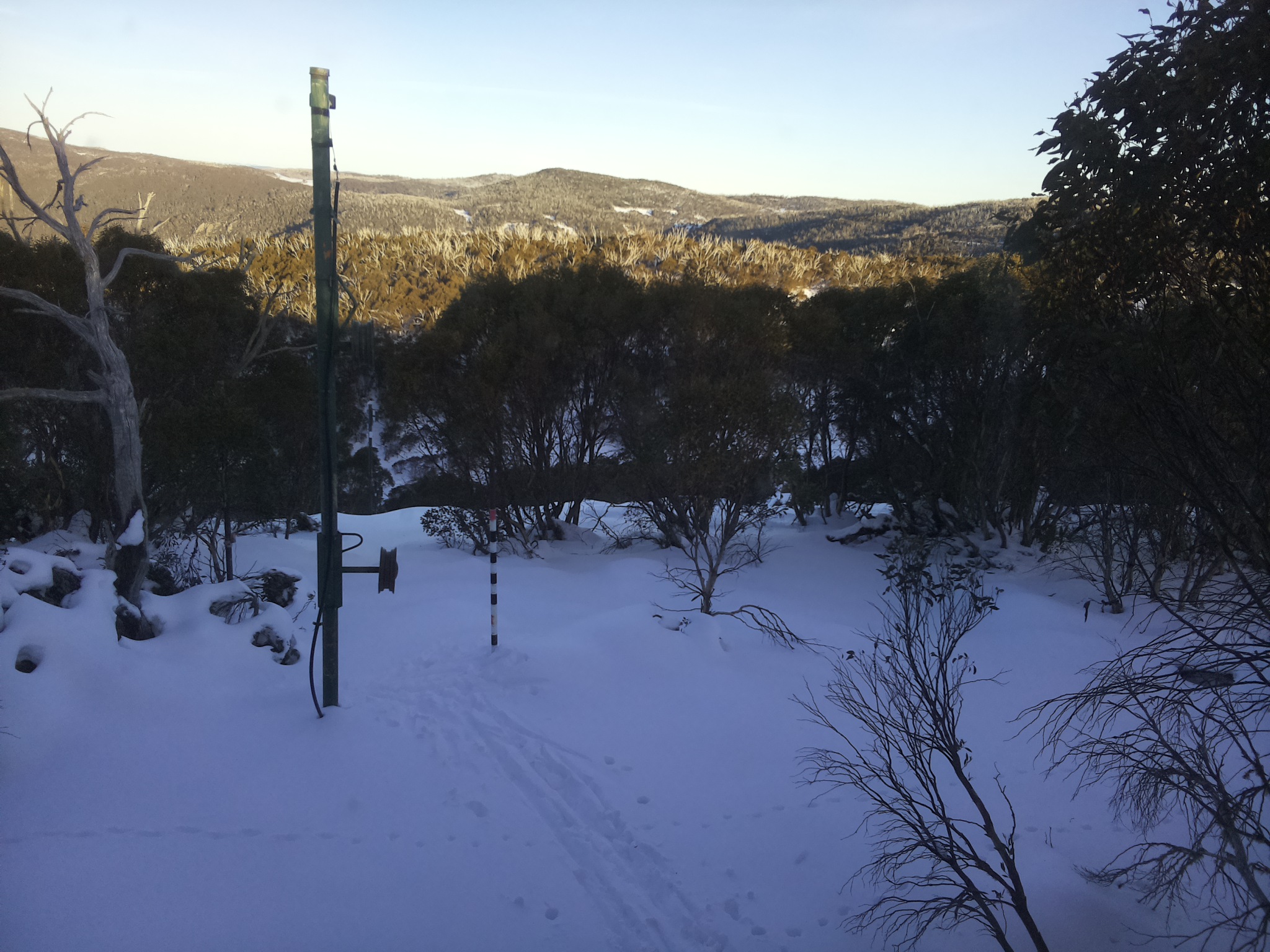 Bogong Web Cam 4:10pm Friday 20th of June 2025