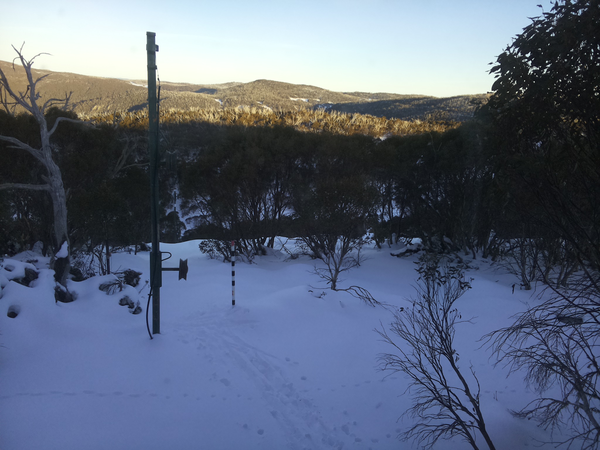 Bogong Web Cam 4:20pm Friday 20th of June 2025