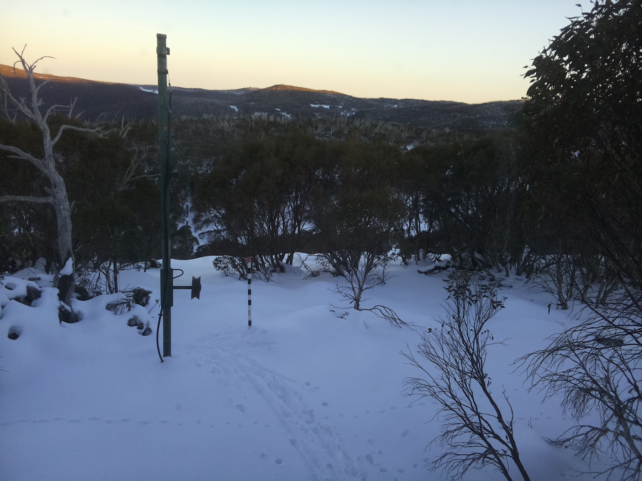 Bogong Web Cam 4:50pm Friday 20th of June 2025