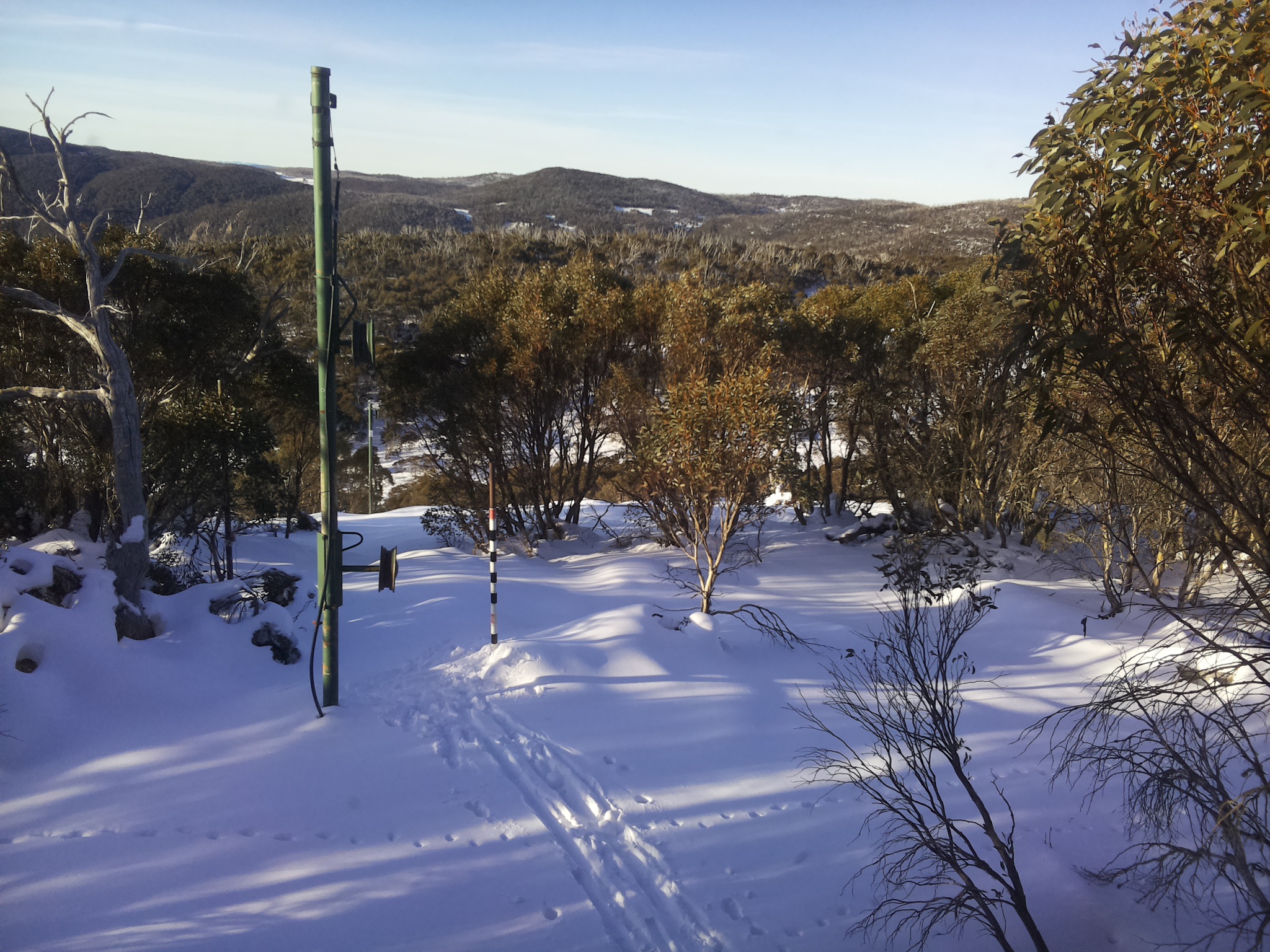 Bogong Web Cam 8:40am Saturday 21st of June 2025