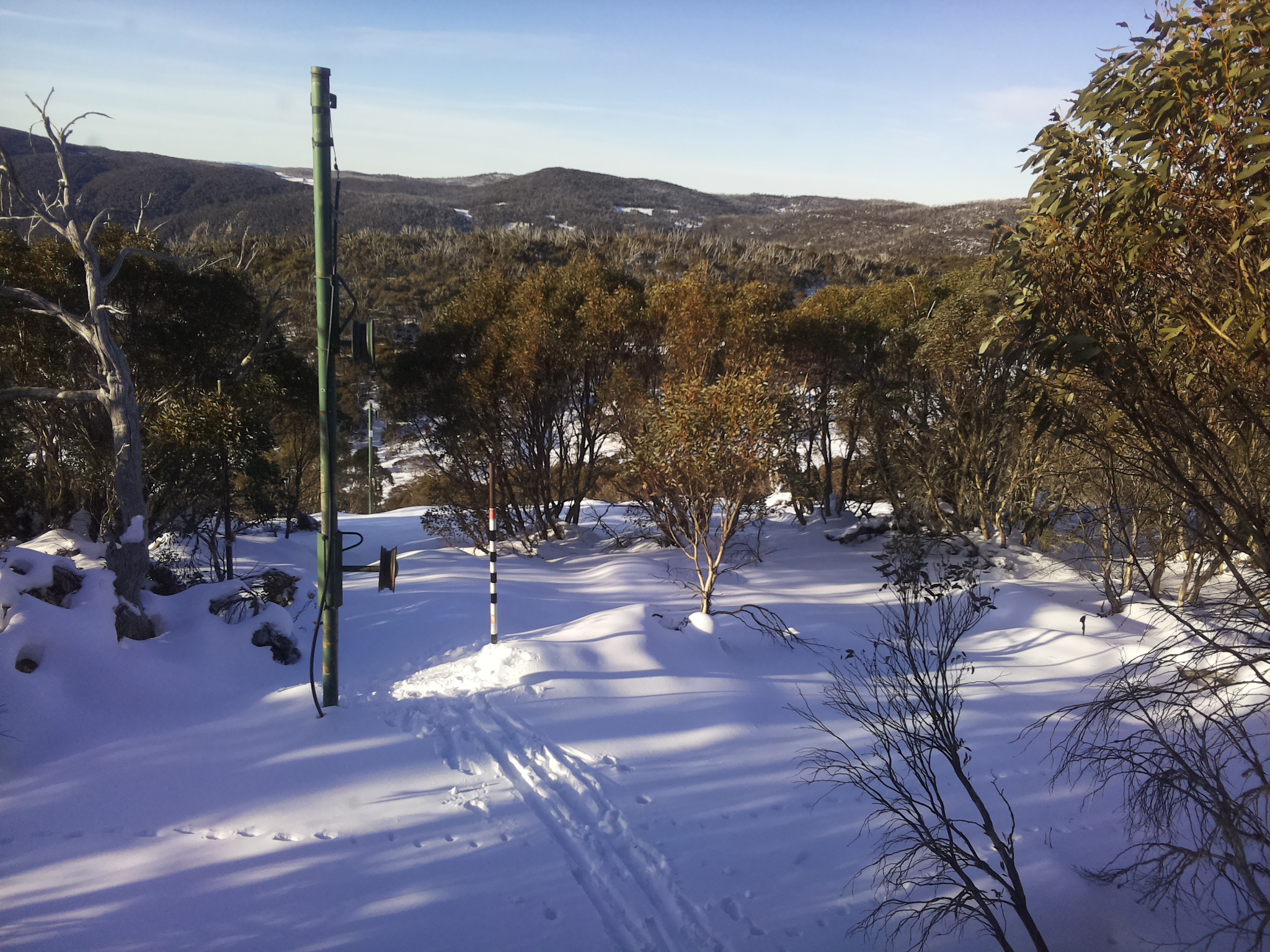 Bogong Web Cam 8:50am Saturday 21st of June 2025