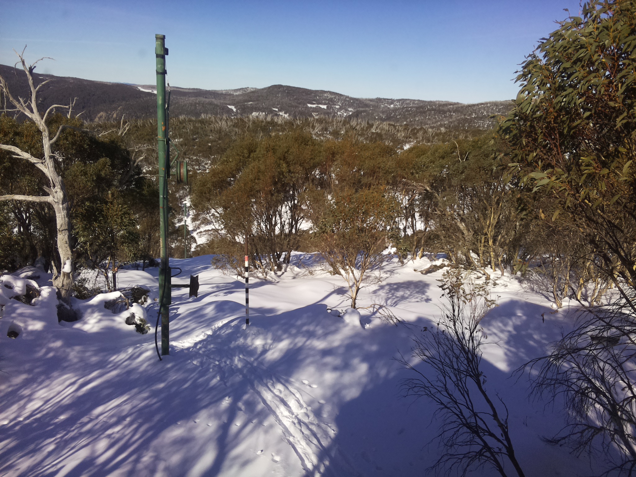 Bogong Web Cam 12:10pm Saturday 21st of June 2025