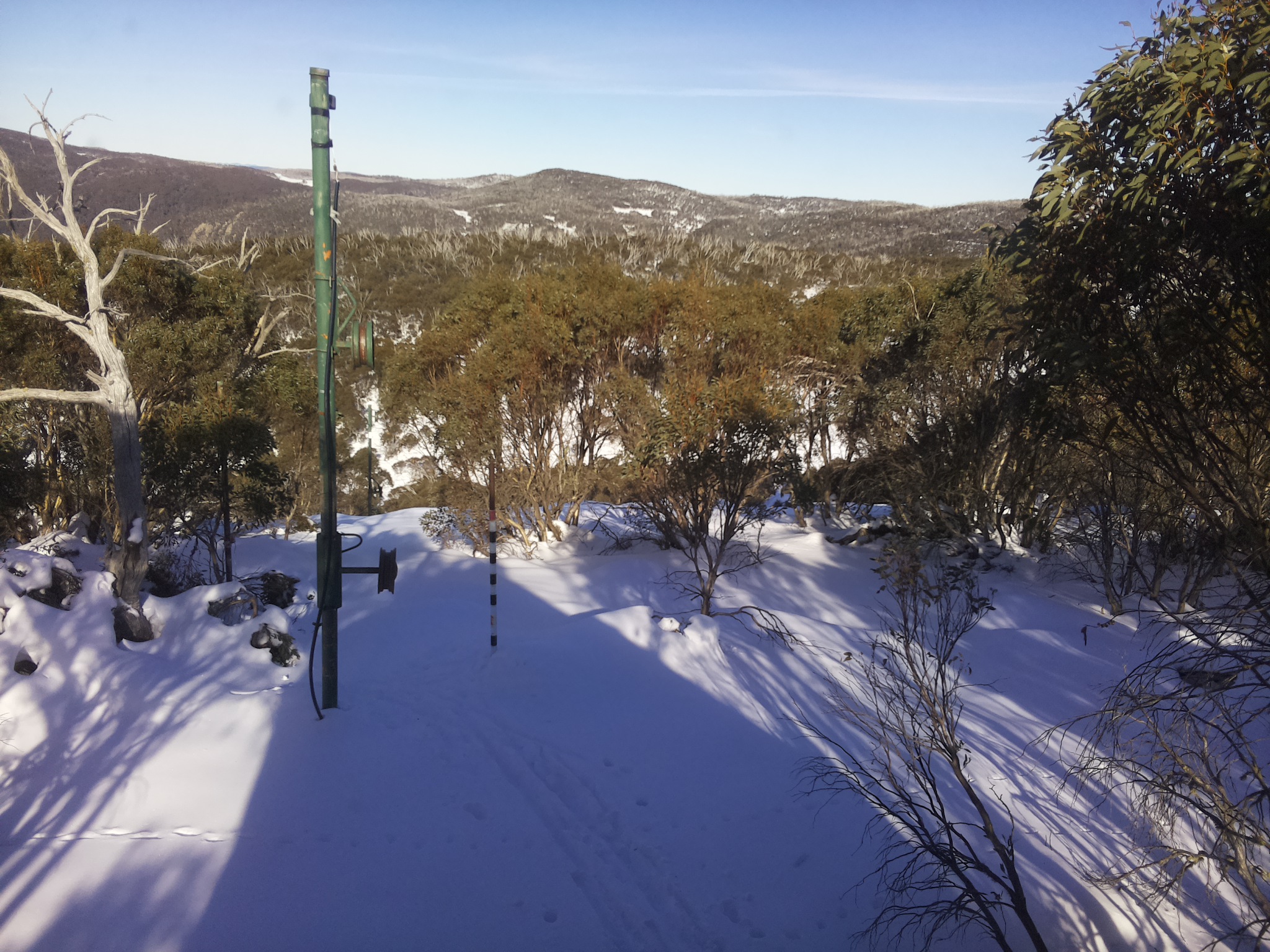 Bogong Web Cam 2:00pm Saturday 21st of June 2025