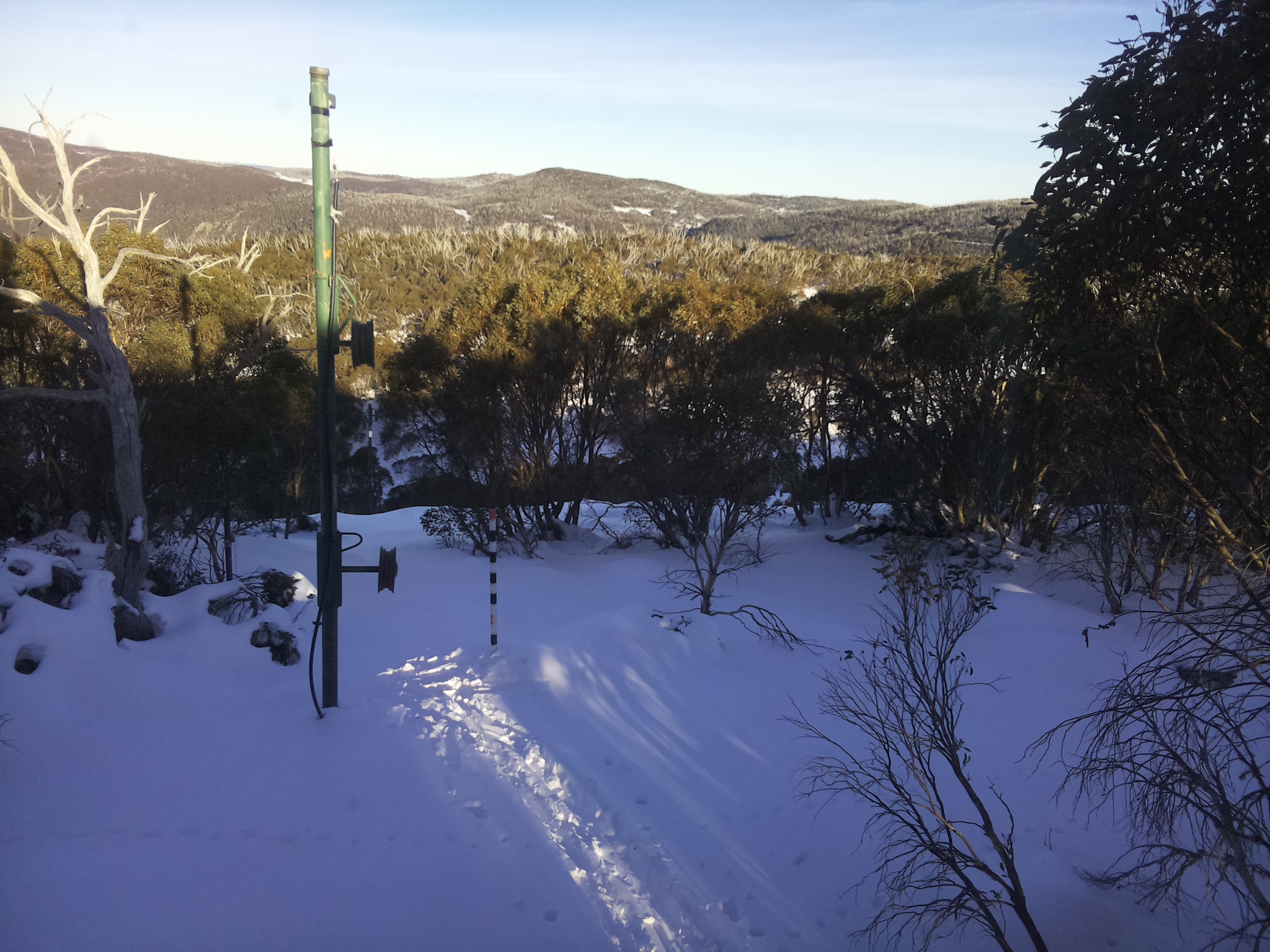 Bogong Web Cam 3:40pm Saturday 21st of June 2025