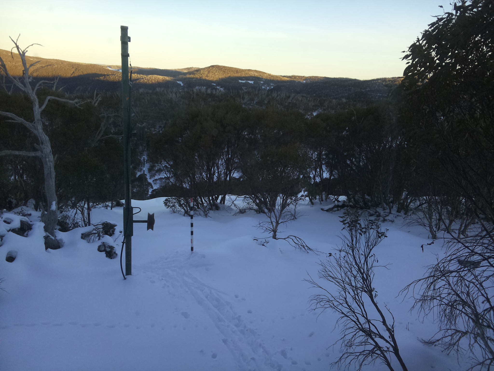 Bogong Web Cam 4:40pm Saturday 21st of June 2025