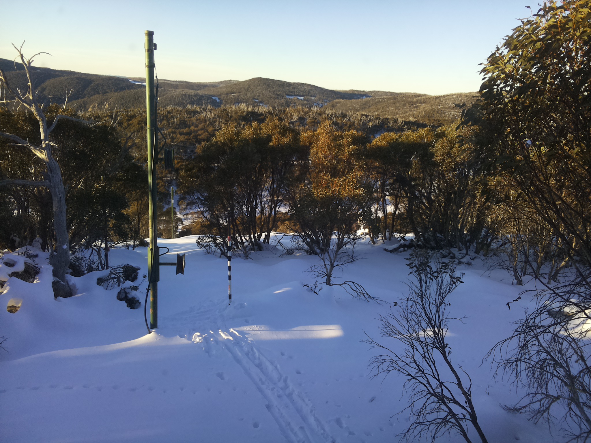 Bogong Web Cam 8:00am Sunday 22nd of June 2025