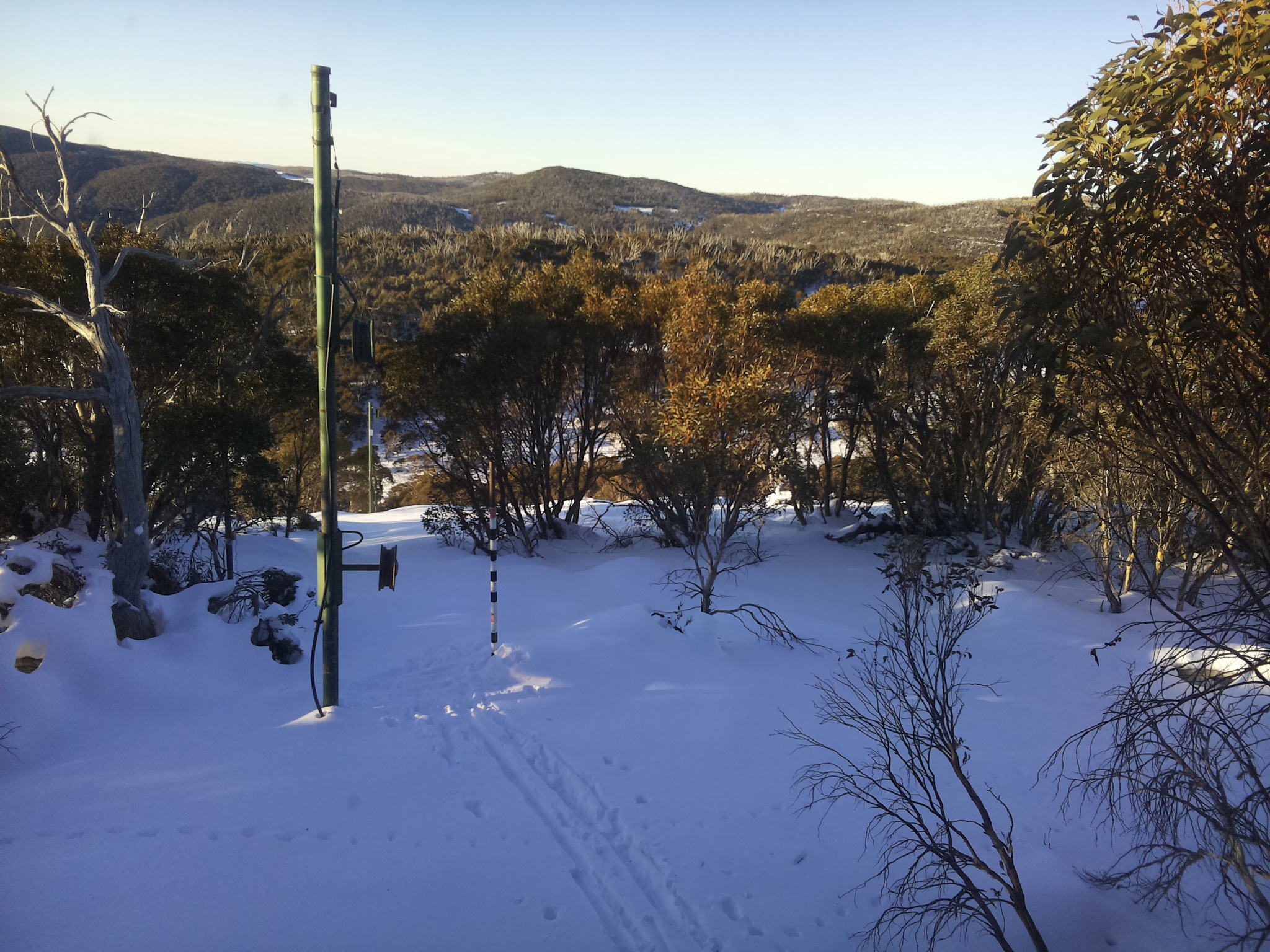 Bogong Web Cam 8:10am Sunday 22nd of June 2025