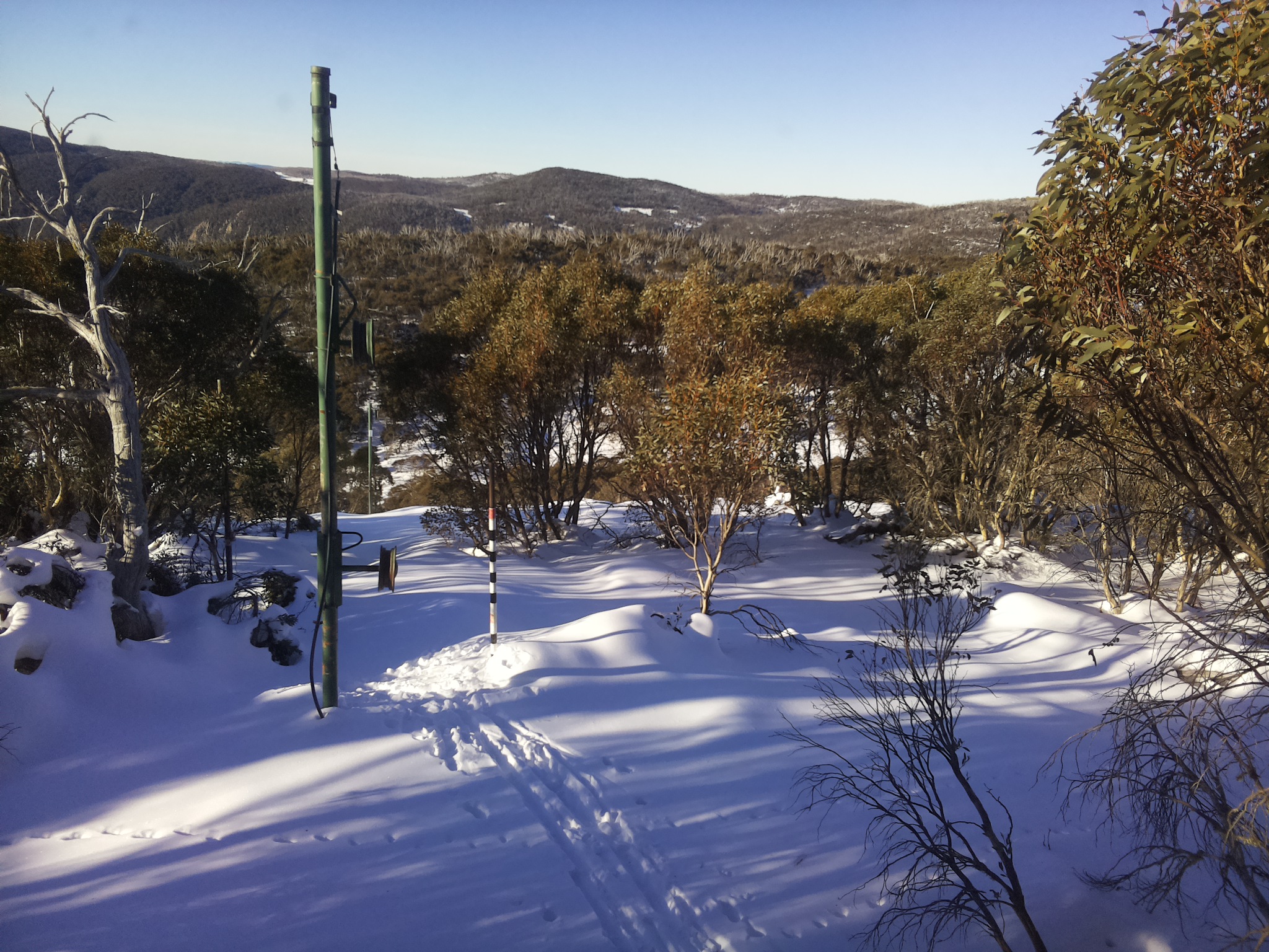 Bogong Web Cam 9:00am Sunday 22nd of June 2025