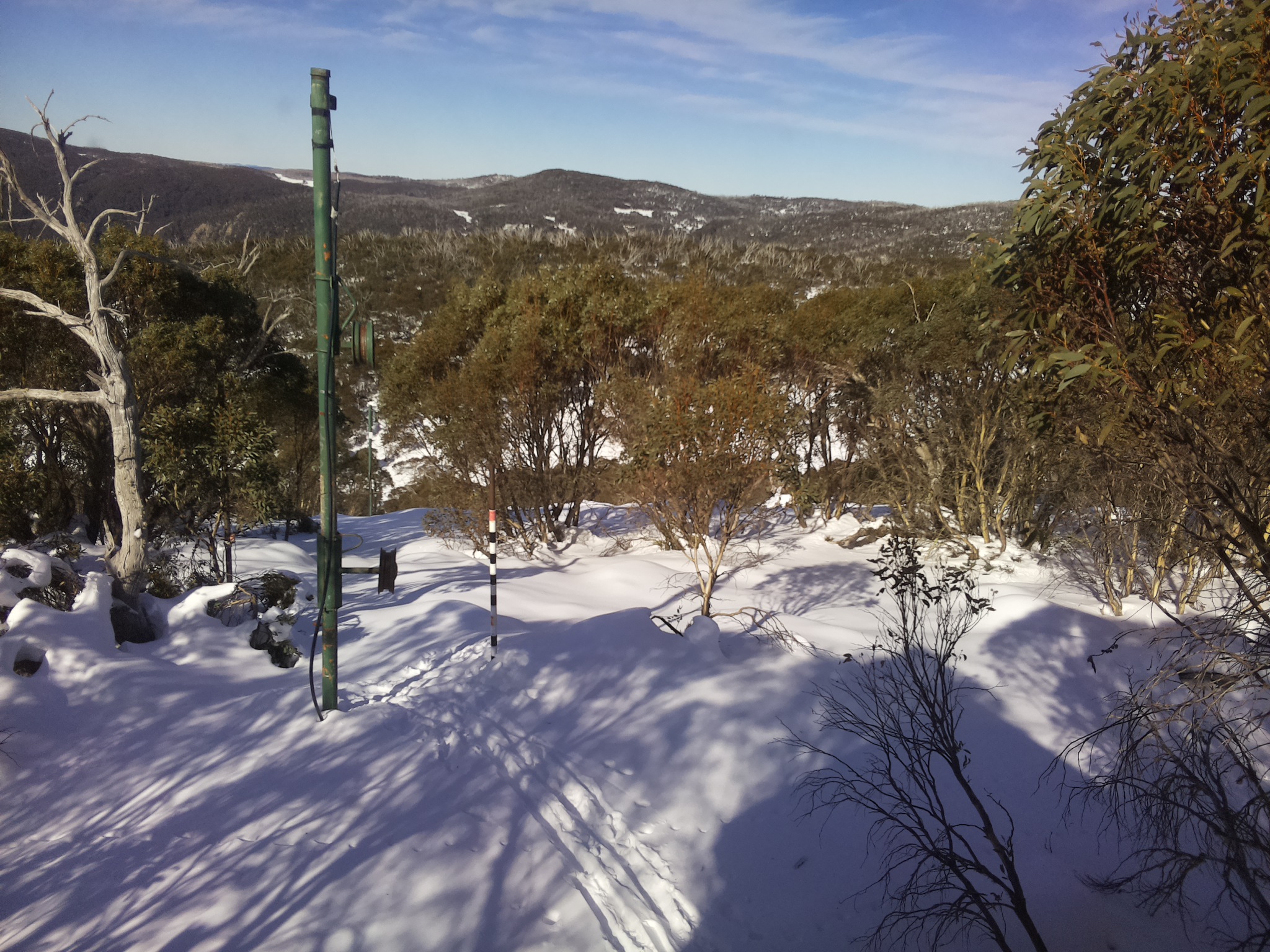 Bogong Web Cam 12:00pm Sunday 22nd of June 2025